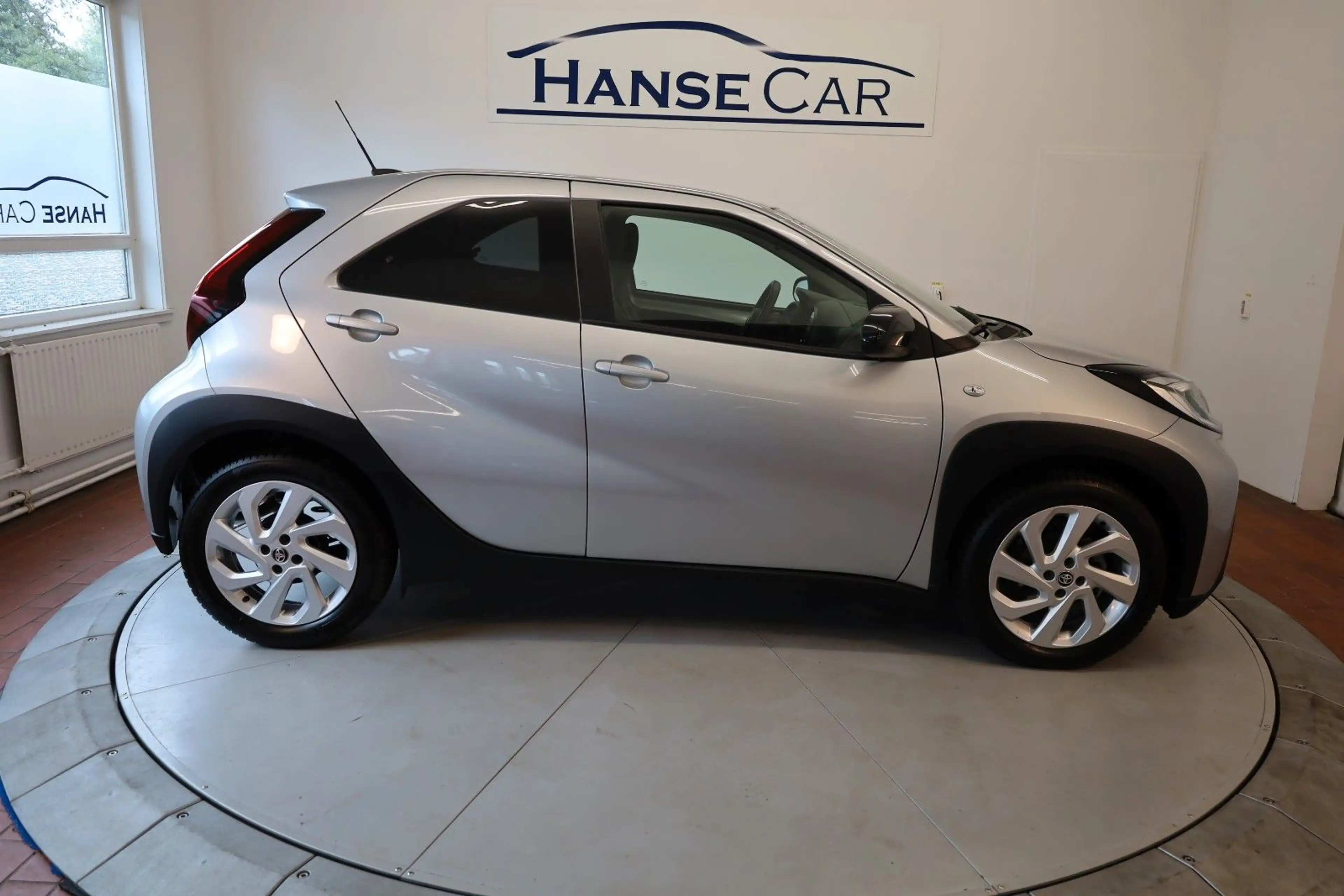 Toyota Aygo X  / R.Kamera /  ACC /  1.Hand / Garantie ! — photo 4