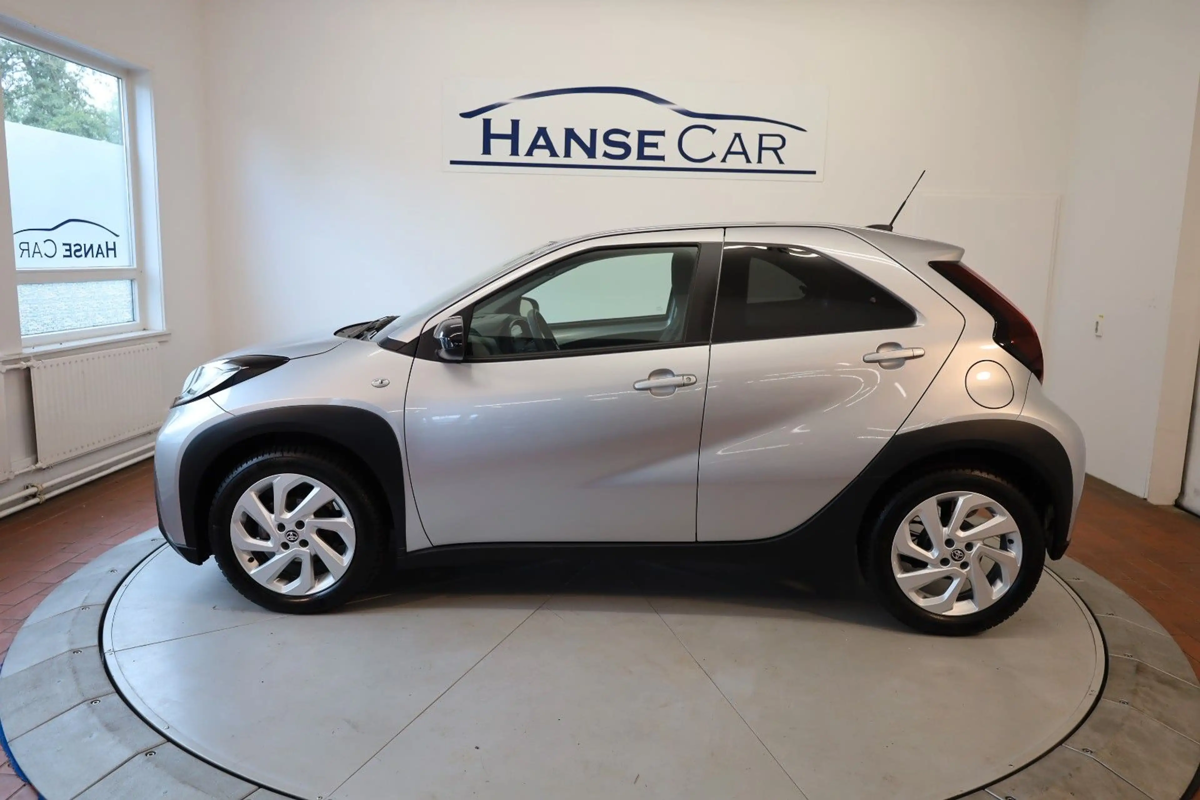 Toyota Aygo X  / R.Kamera /  ACC /  1.Hand / Garantie ! — photo 3