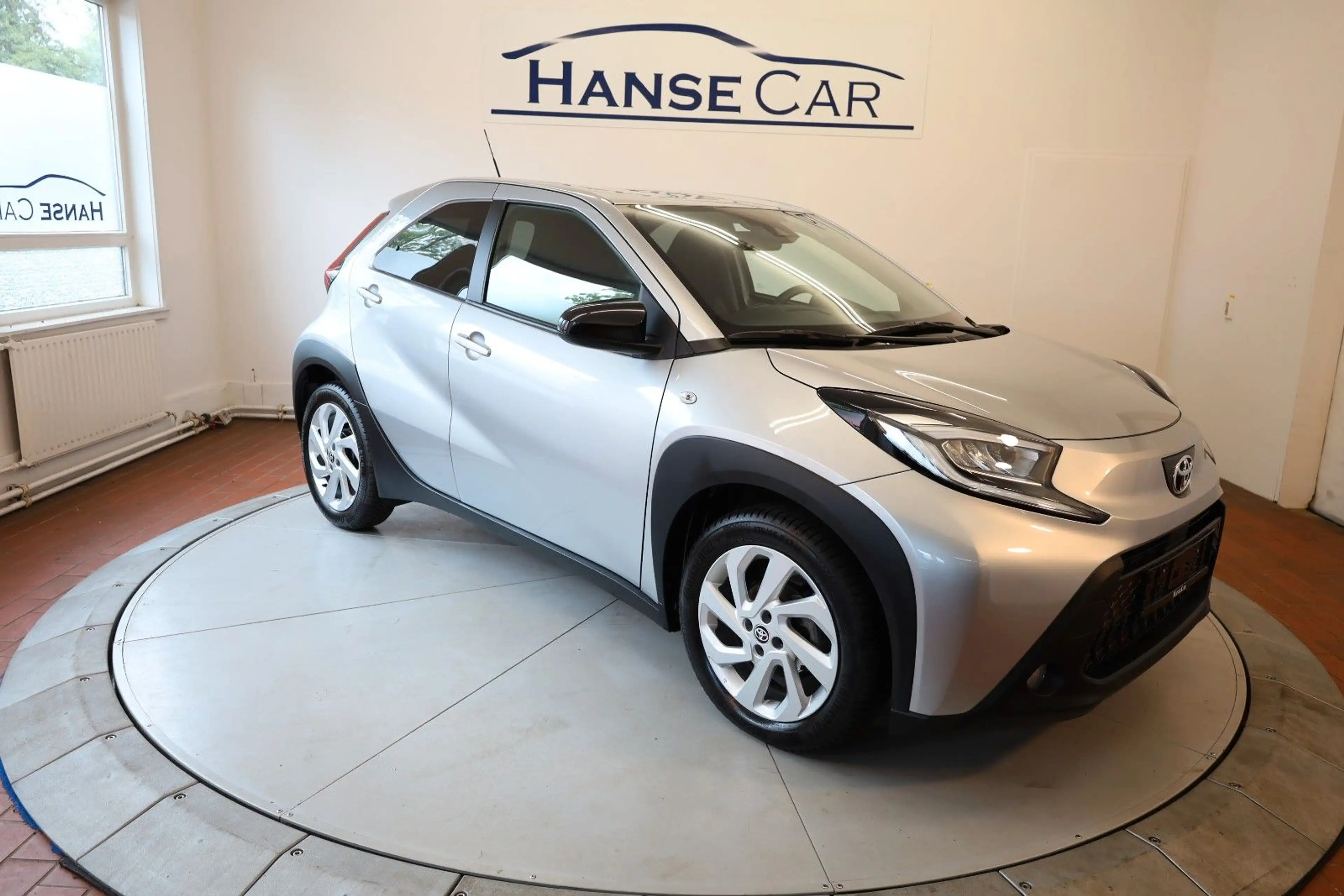Toyota Aygo X  / R.Kamera /  ACC /  1.Hand / Garantie ! — photo 2