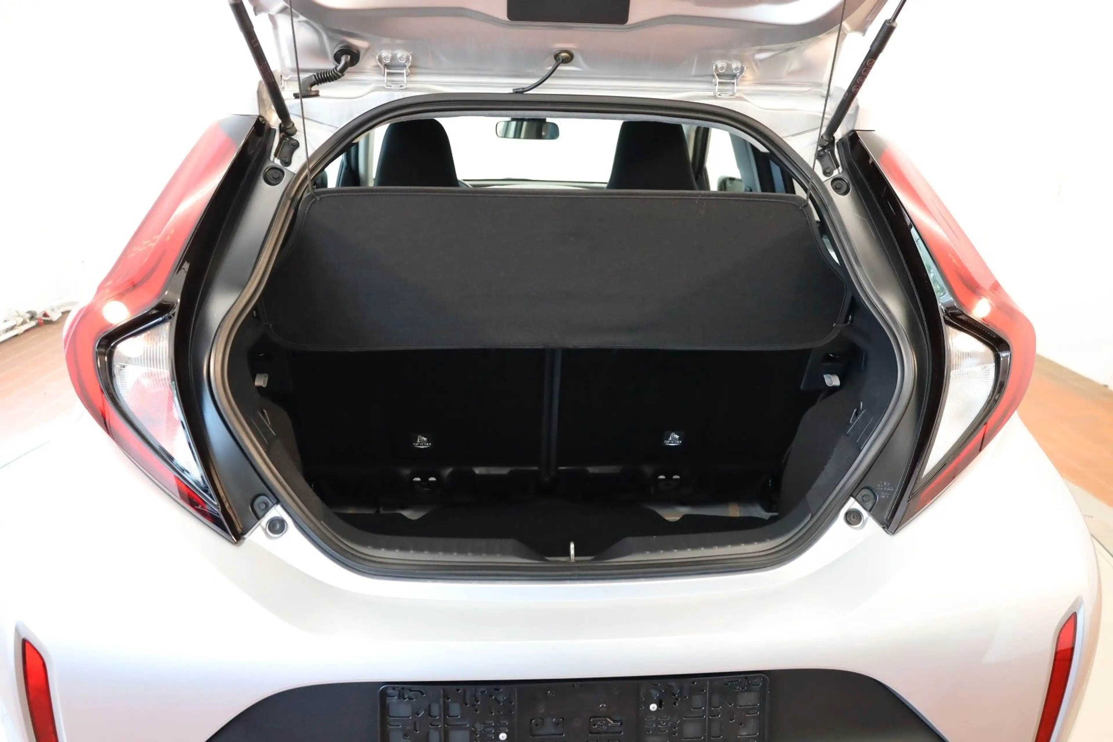 Toyota Aygo X  / R.Kamera /  ACC /  1.Hand / Garantie ! — photo 7