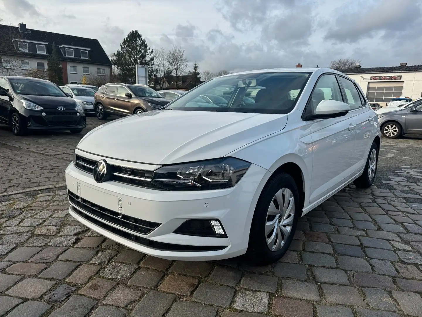 Volkswagen Polo VI Comfortline *Klima *DAB *Einparkhilfe Blanc - 1