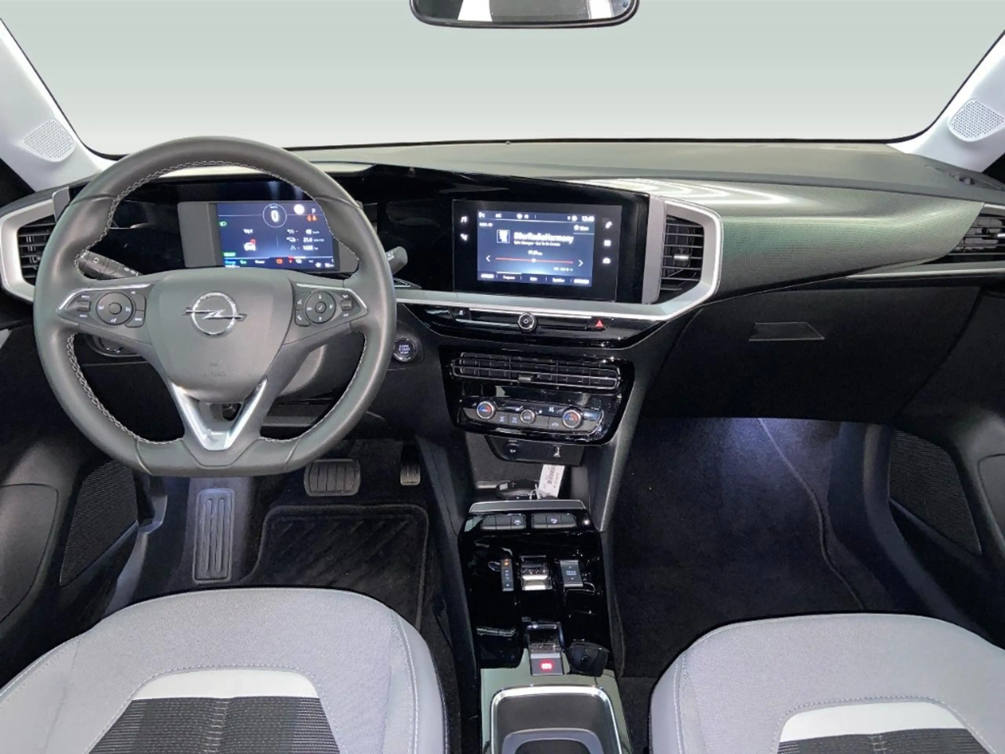 Opel Mokka-E Elegance +OnBoardCharger+3-Phasig+ — photo 3