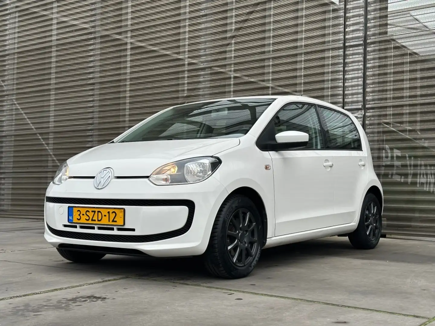 Volkswagen up! 1.0 MOVE UP! BLUEM. AIRCO/LM VELGEN APK 17-1-2027 Weiß - 1