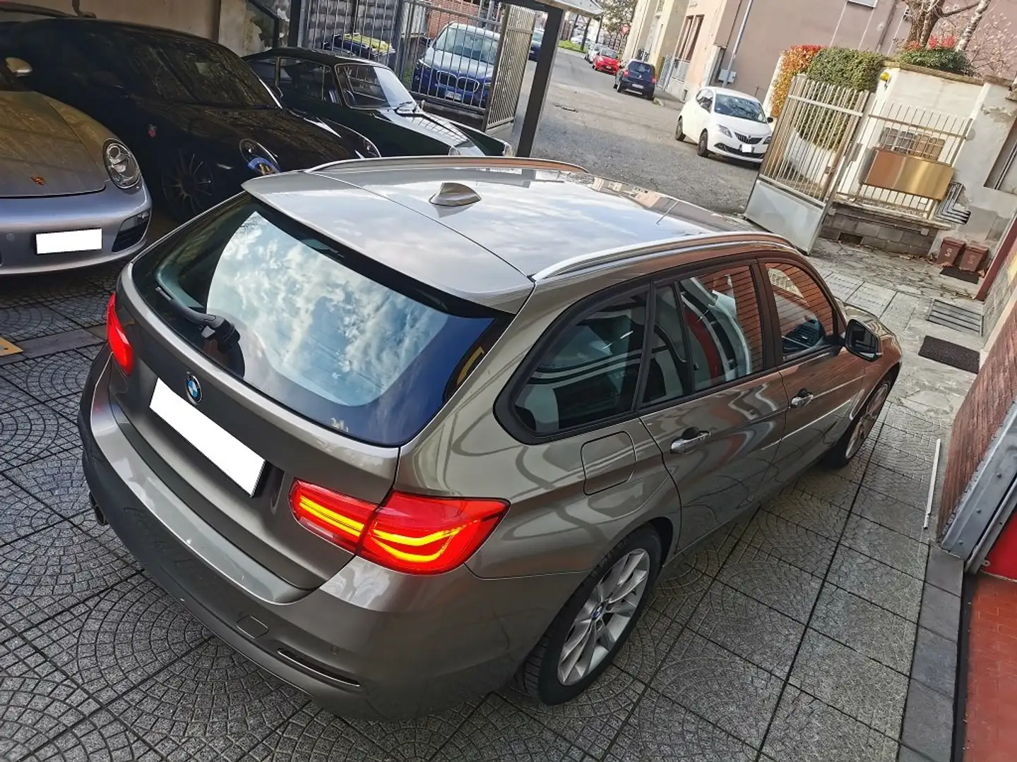BMW 320 Touring xdrive Business automatic 4x4 190cv Or - 2