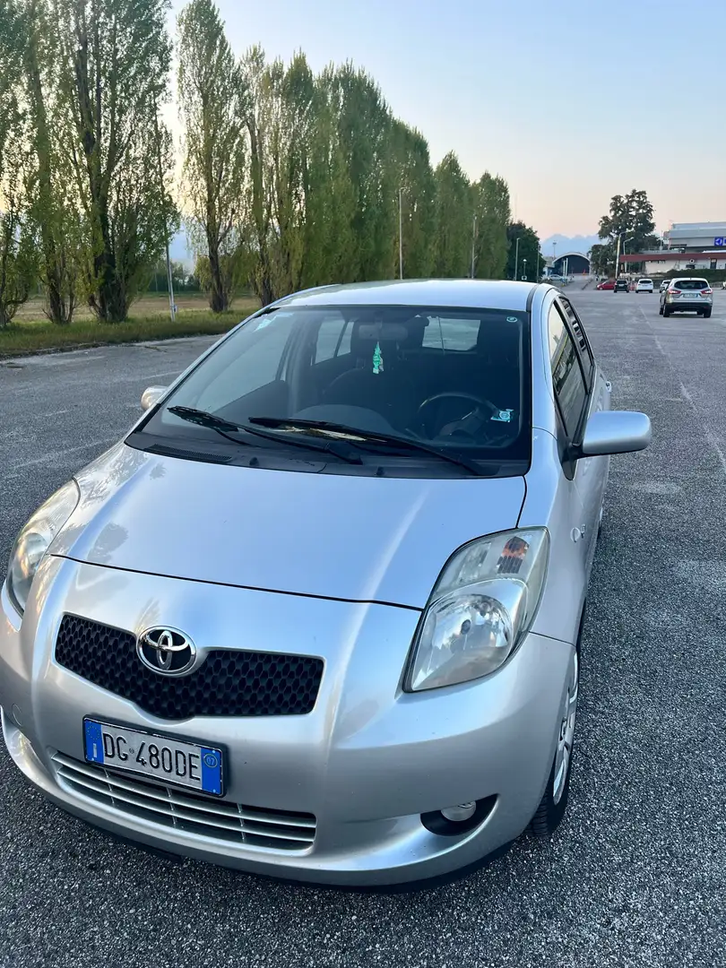 Toyota Yaris 1.4 D-4D Executive - 1