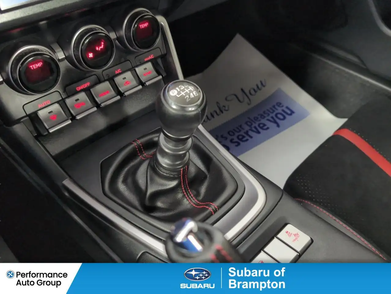 Subaru BRZ снимка Subaru BRZ