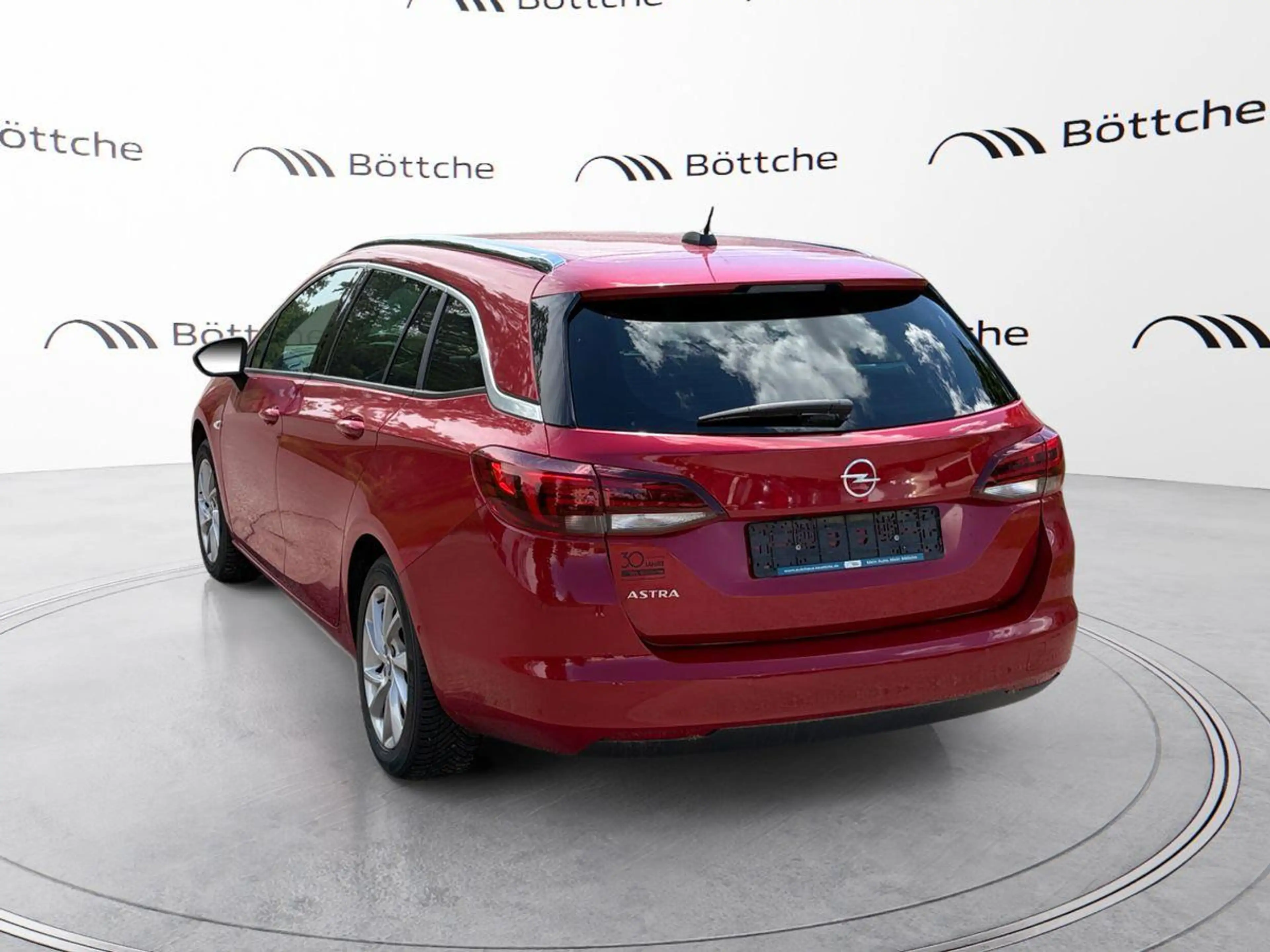 Opel Astra Elegance Start/Stop Metallic — photo 3
