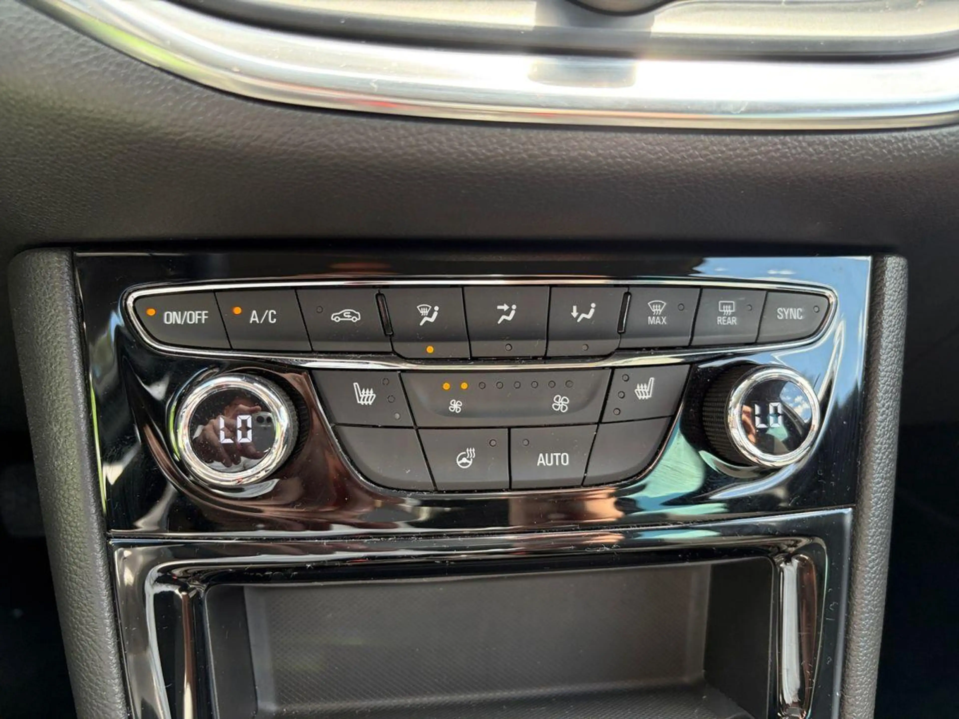 Opel Astra Elegance Start/Stop Metallic — photo 12