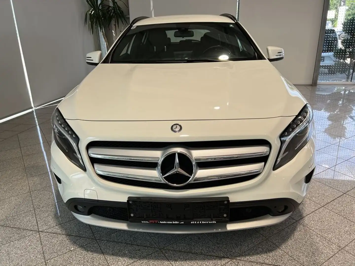 Mercedes-Benz GLA 180 CDI ''Rückfahrkamera, Bluetooth'' Weiß - 2