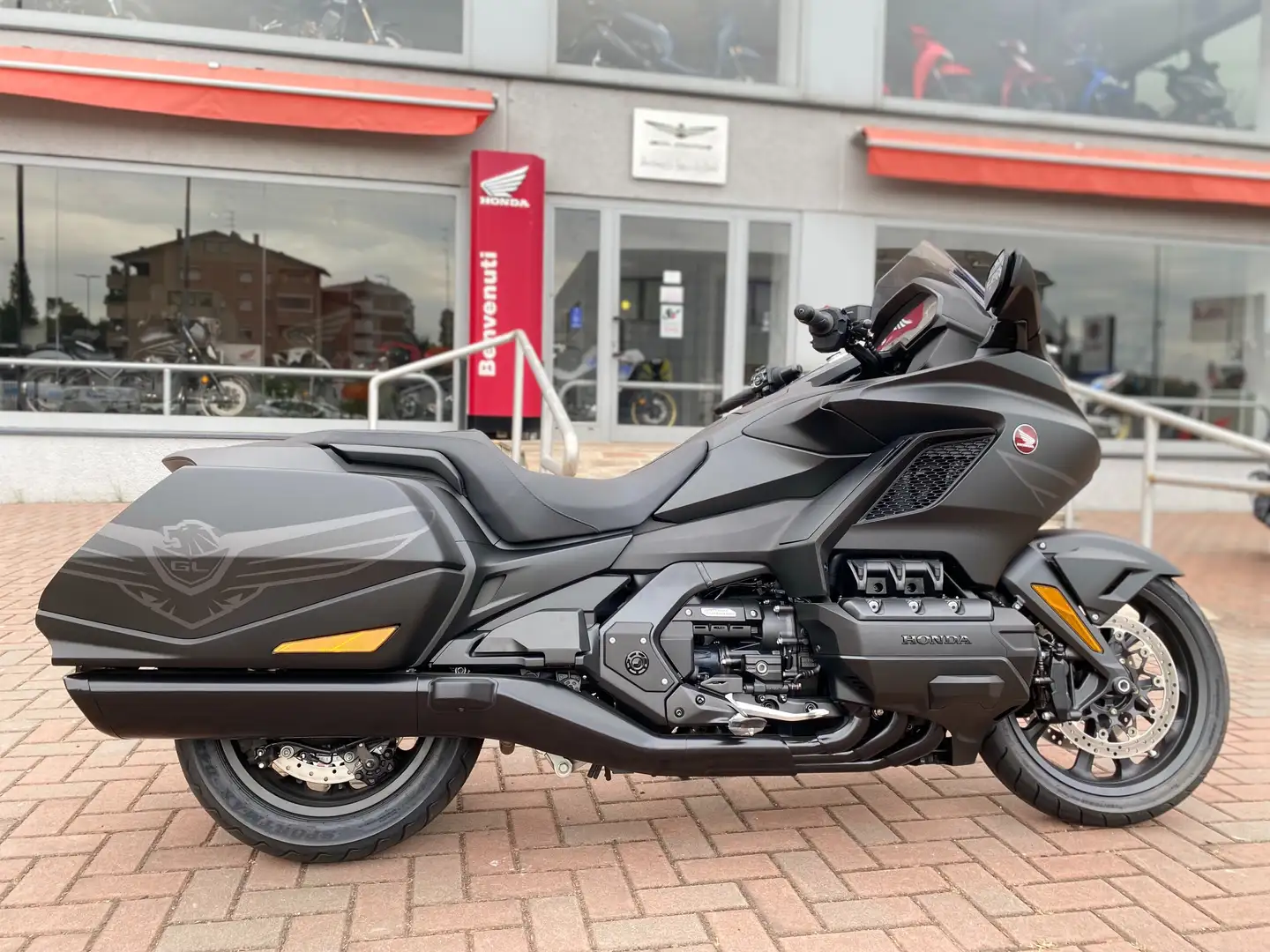 Honda GL 1800 Gold Wing 50° Anniversario Nero - 2
