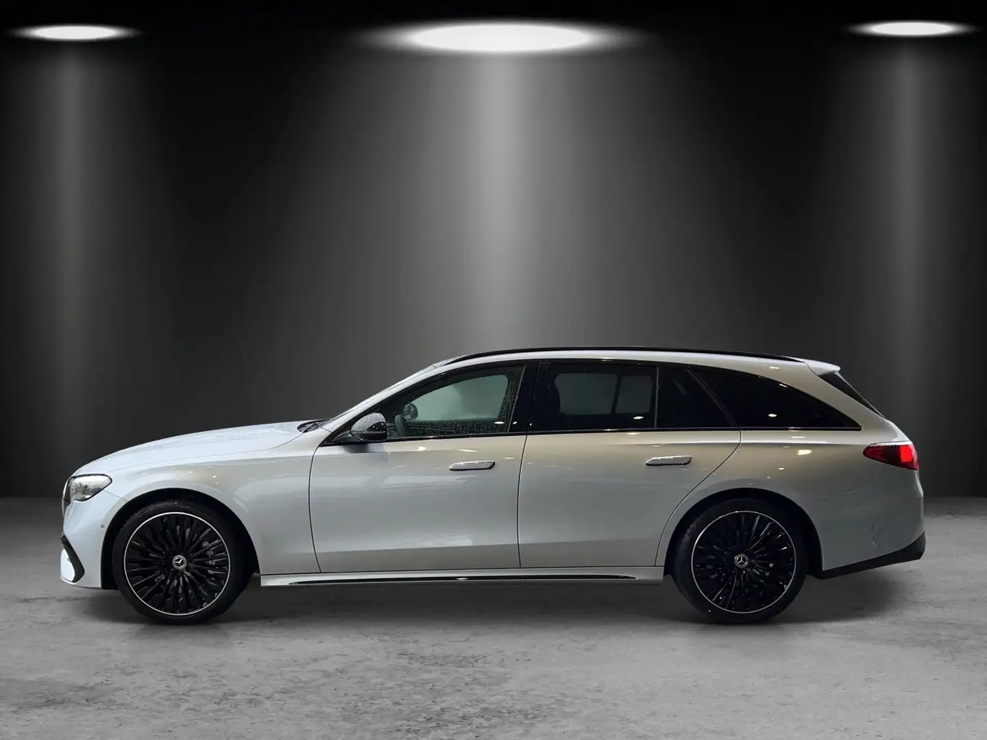 Mercedes-Benz E 220 d T+AMG-Line+AHK+PSD+DISTRONIC+Sitzklima Silber - 2