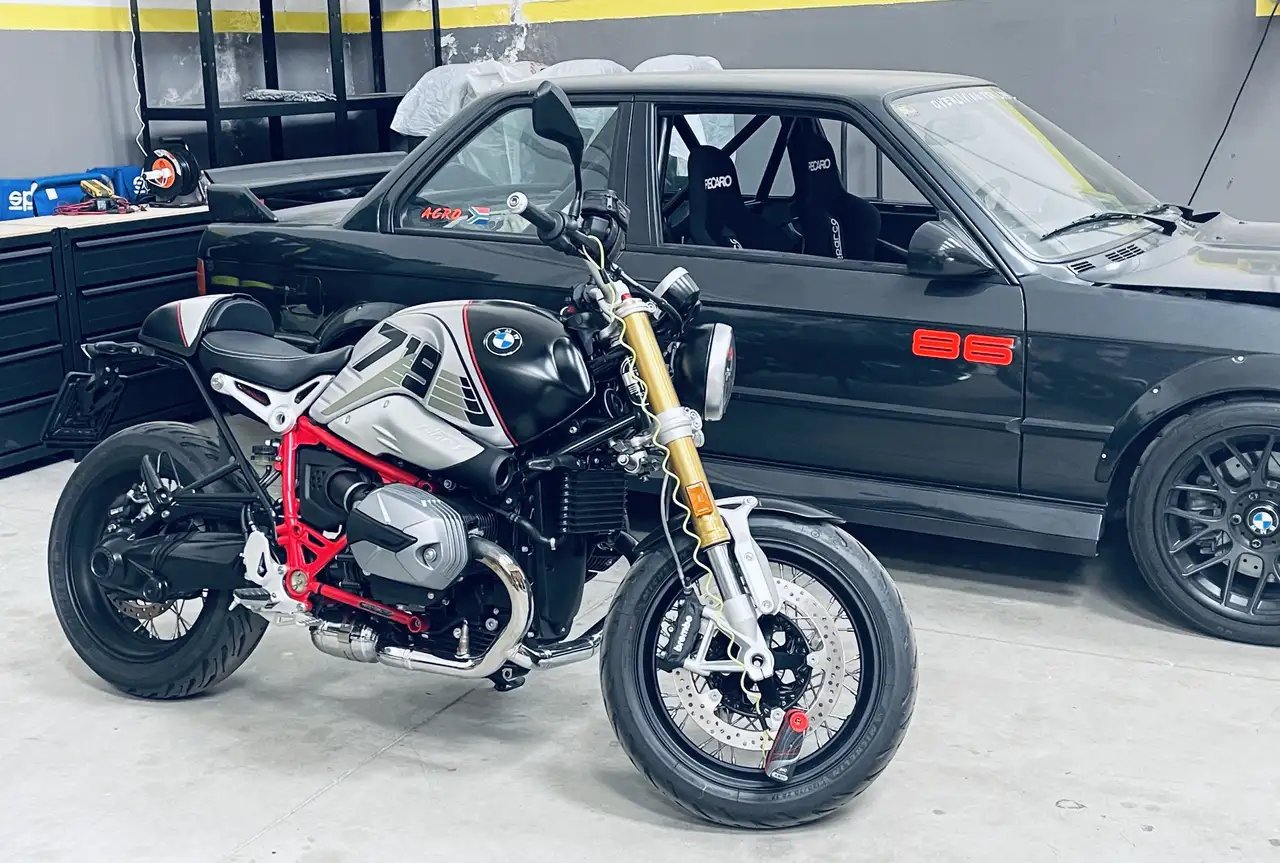 BMW R nineT