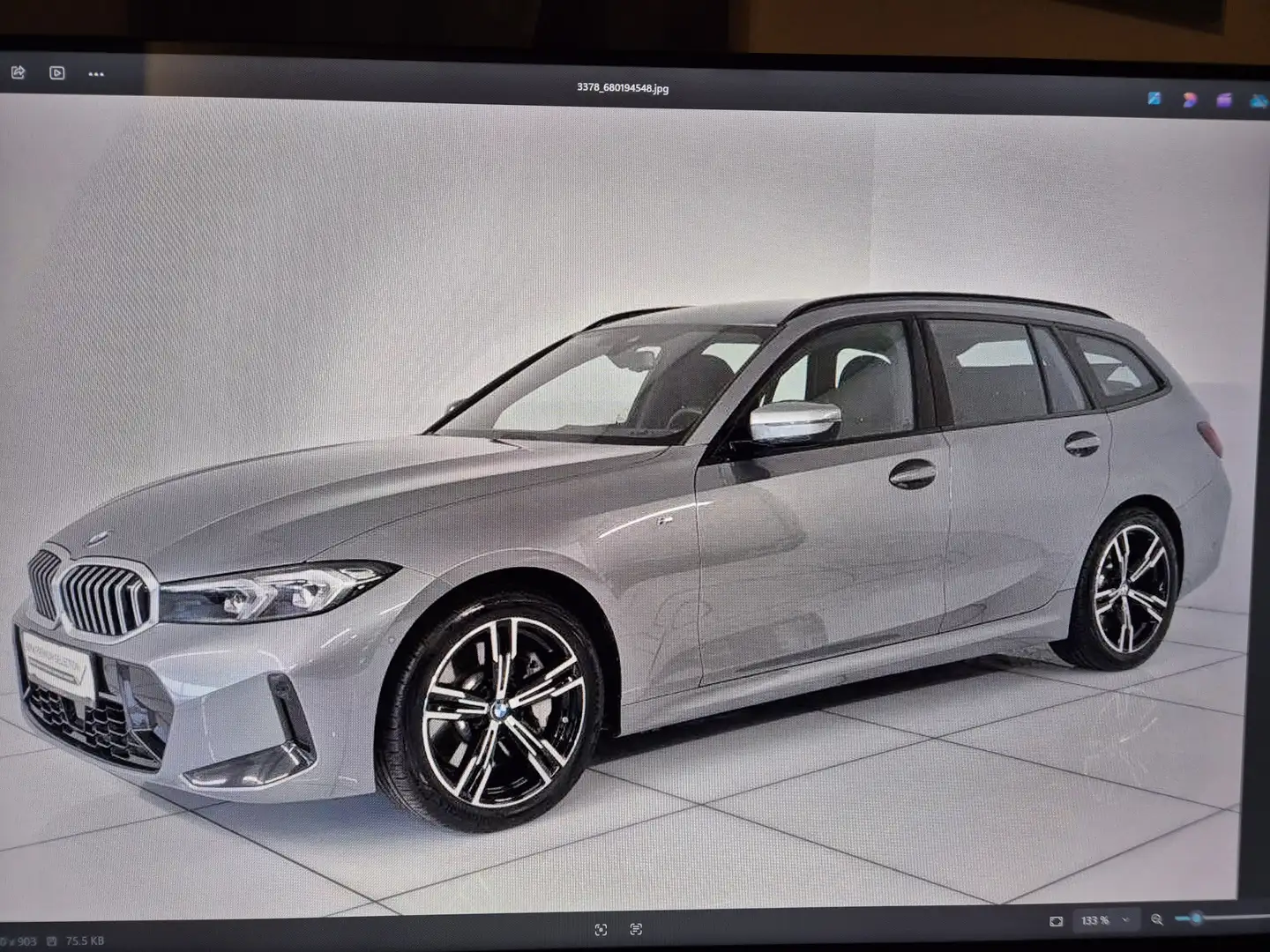 BMW 330 330i xDrive Touring Aut. Grau - 1