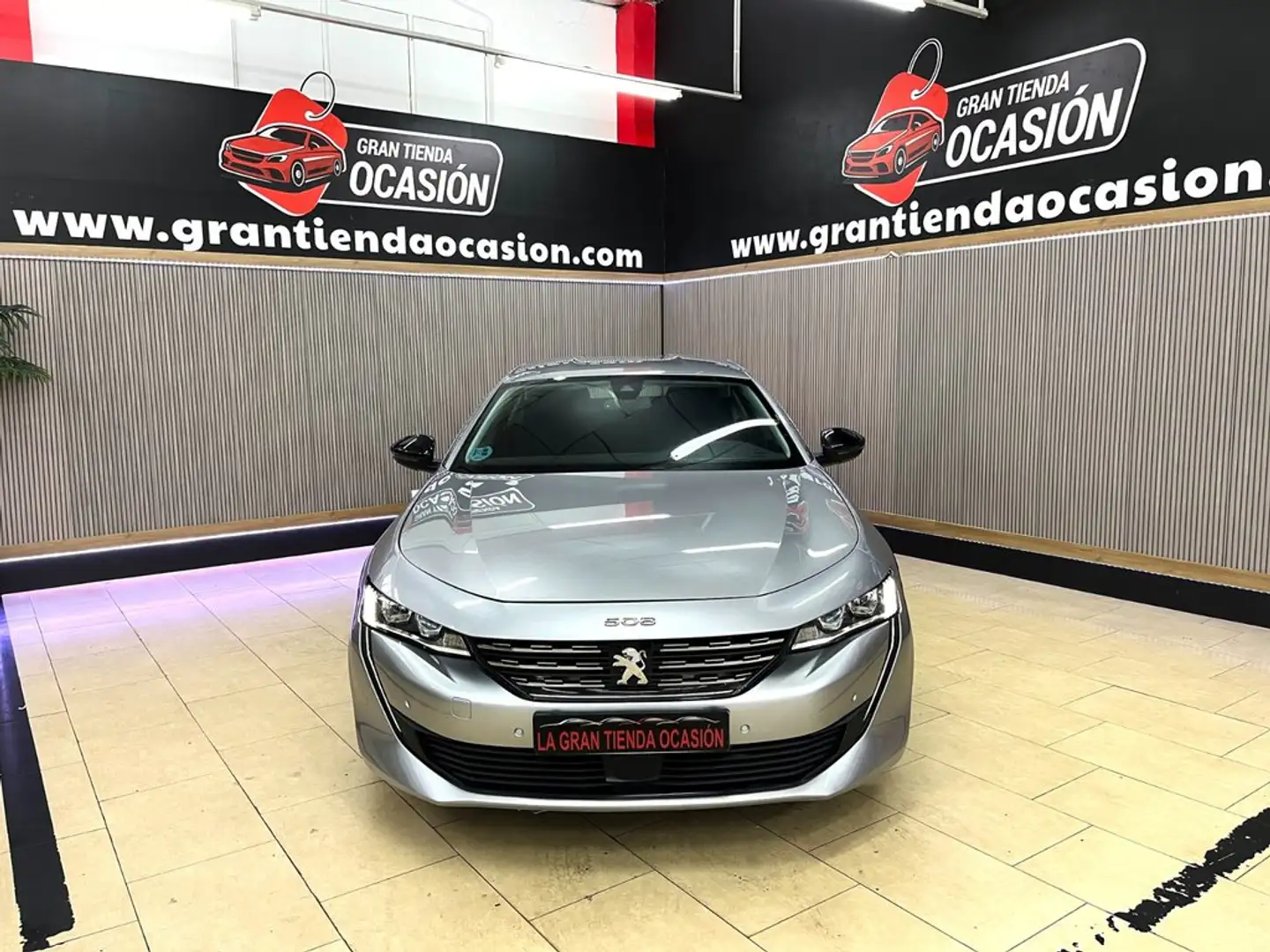 Peugeot 508 5P Business Line BlueHDi 130 EAT8 Gris - 2