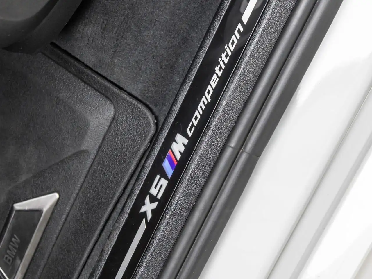 BMW X5 M photo BMW X5 M