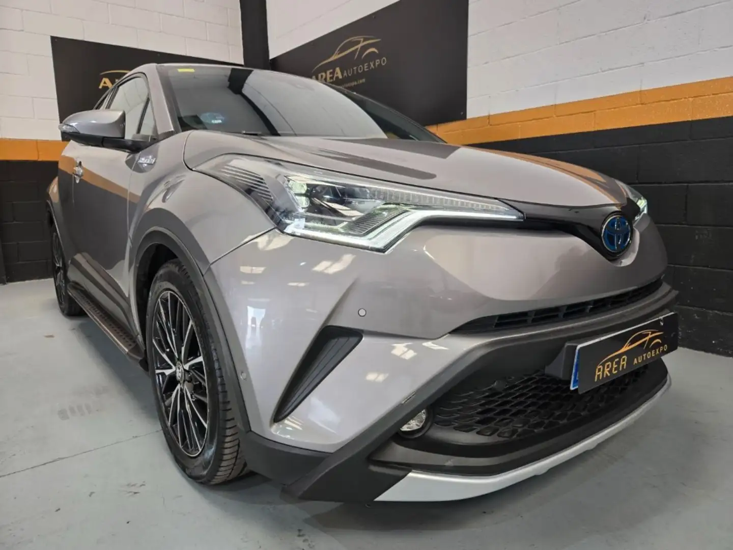 Toyota C-HR 125H Advance Grigio - 2