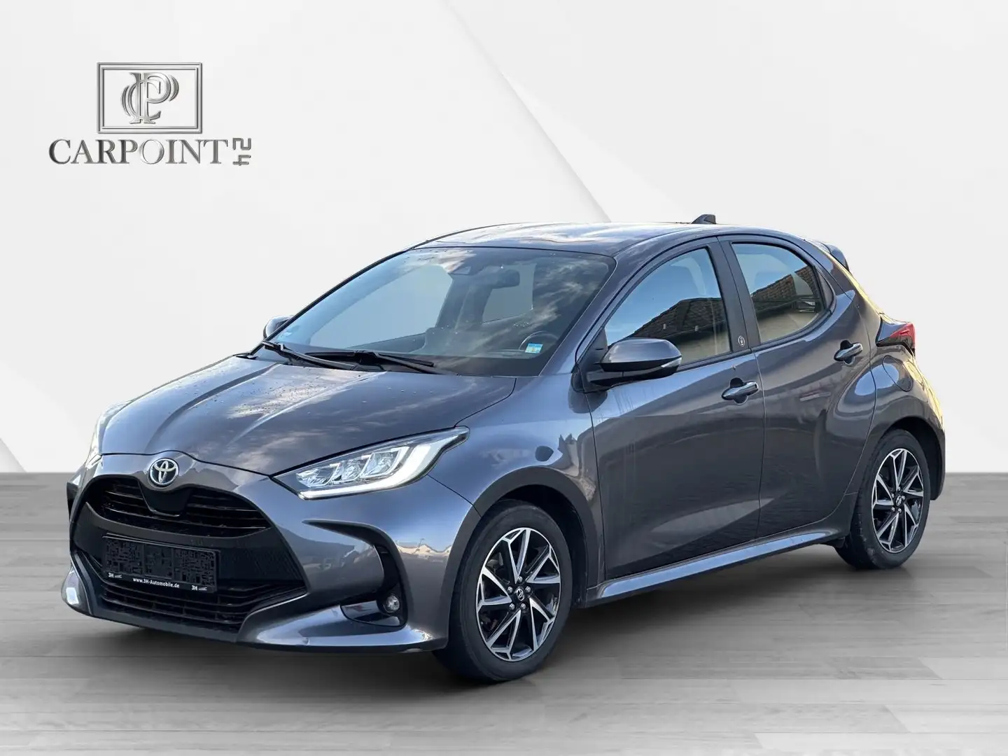 Toyota Yaris Hybrid Team Deutschland Grau - 1