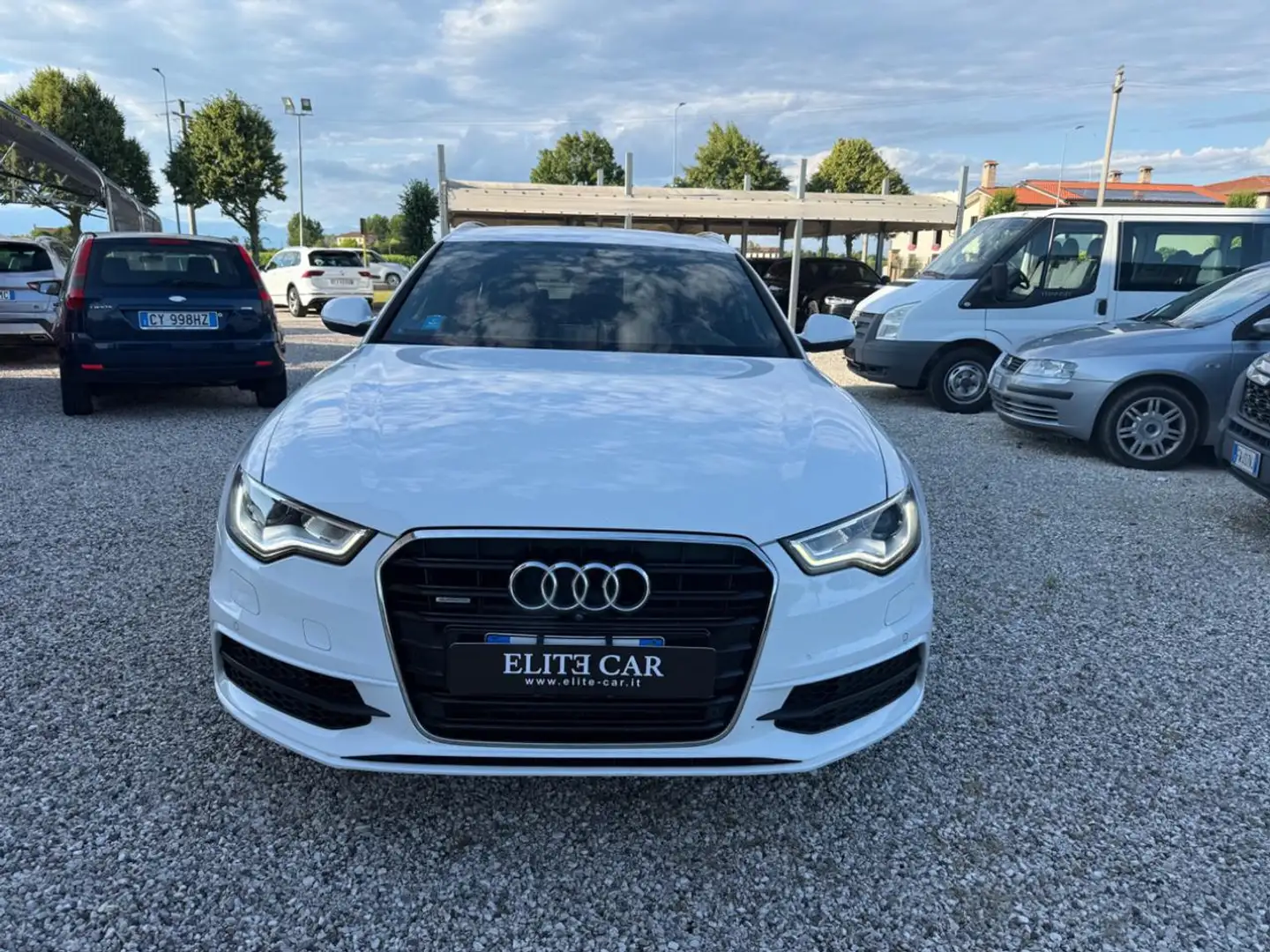 Audi A6 Avant 3.0 TDI 245 CV quattro S tronic S-line Wit - 2
