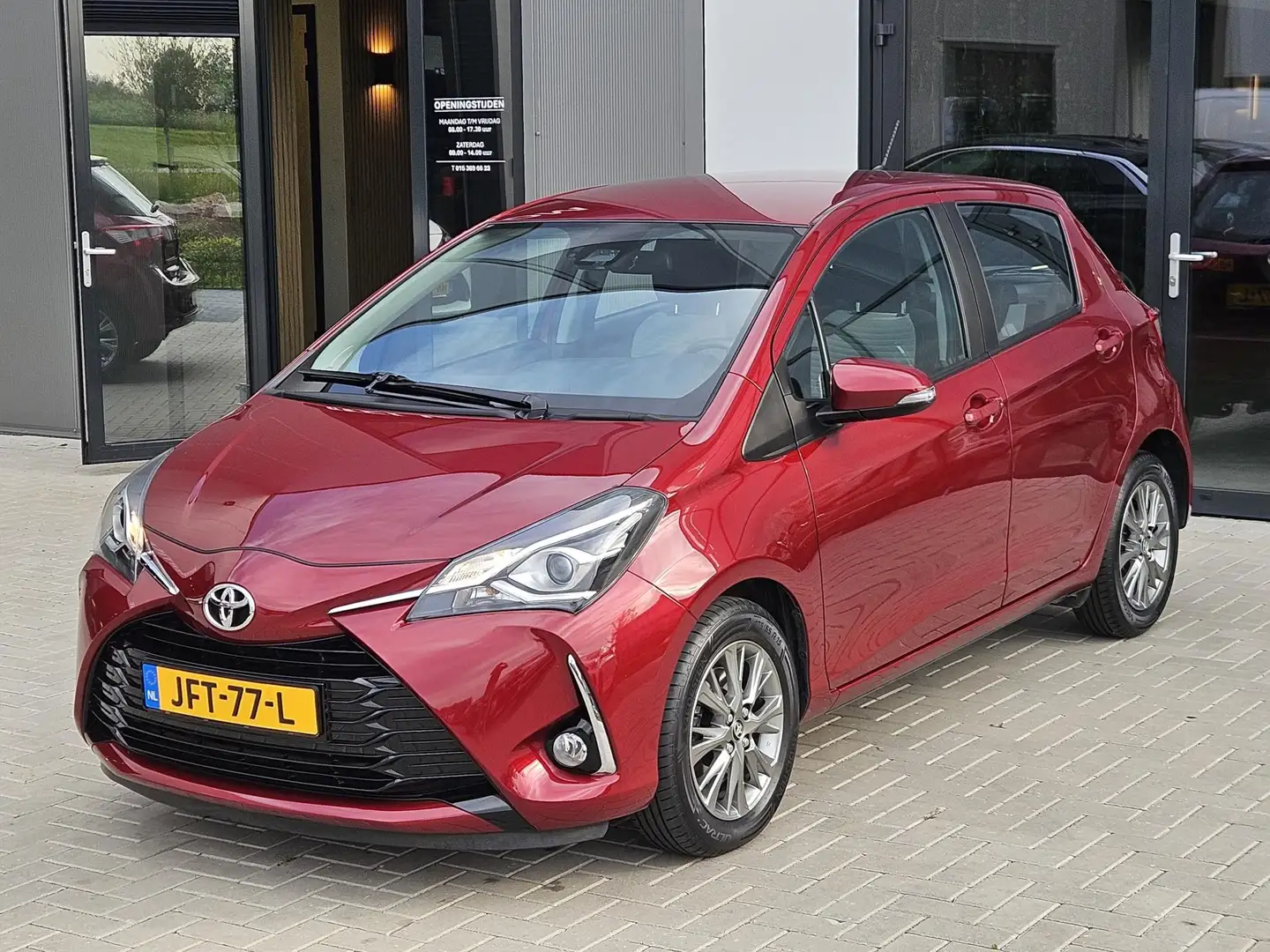 Toyota Yaris 1.5 VVT-i Aspiration Camera 1e eig 42.000km Rood - 2