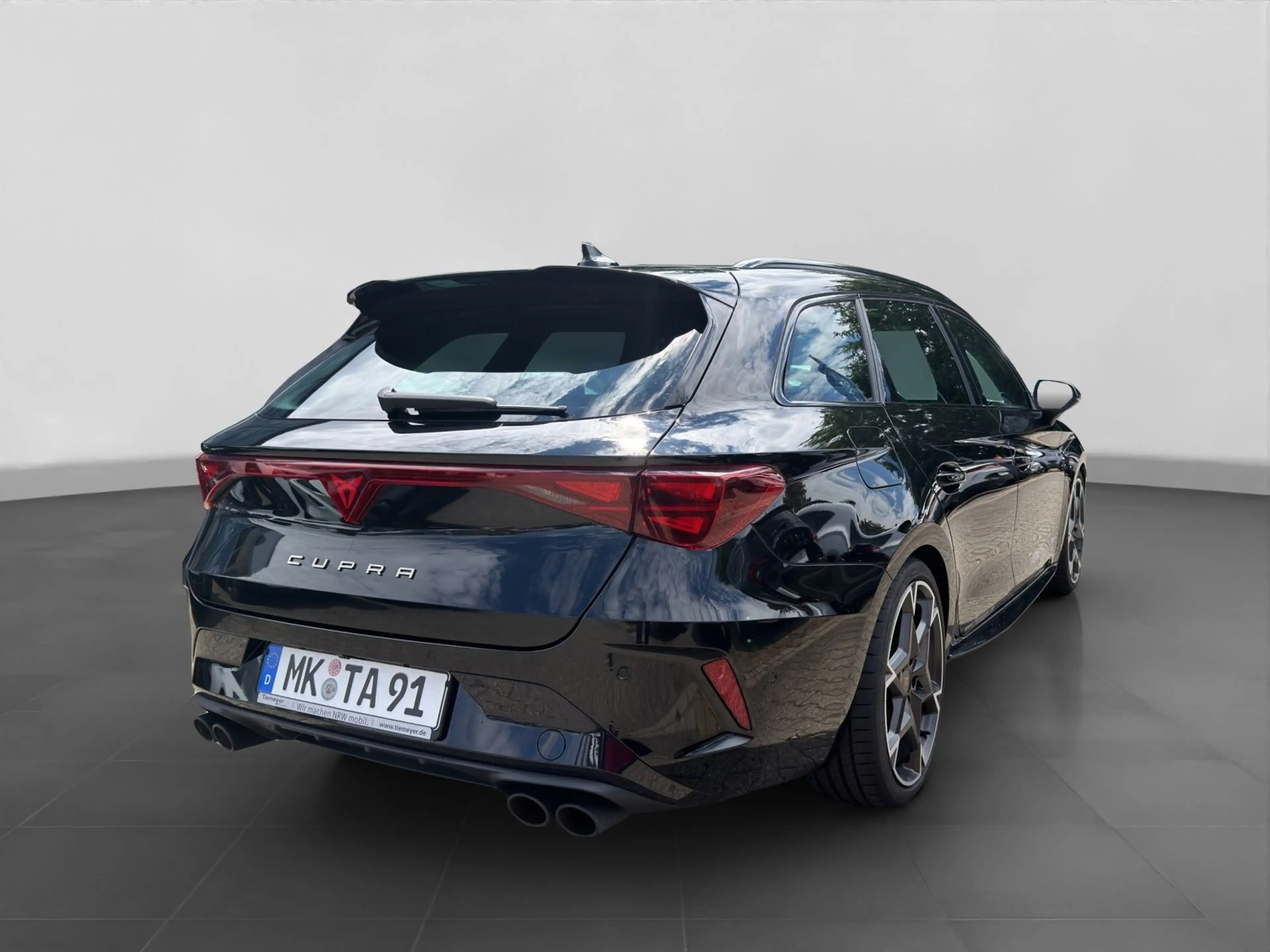 CUPRA Leon Sportstourer 2.0 TSI DSG VZ 4DRIVE Eibach E — photo 3