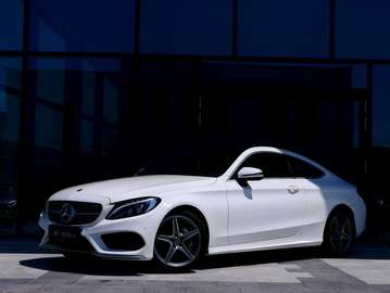 Coupe Aut. AMG - LINE *Panorama & LED High Perfor