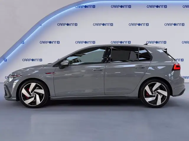 Volkswagen Golf view 3