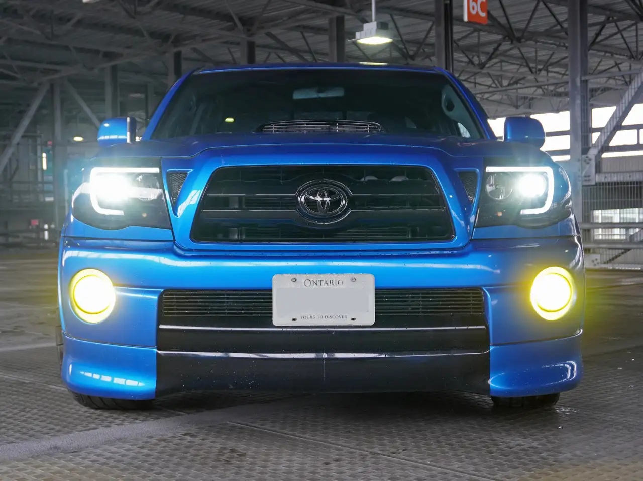 Toyota Tacoma снимка Toyota Tacoma