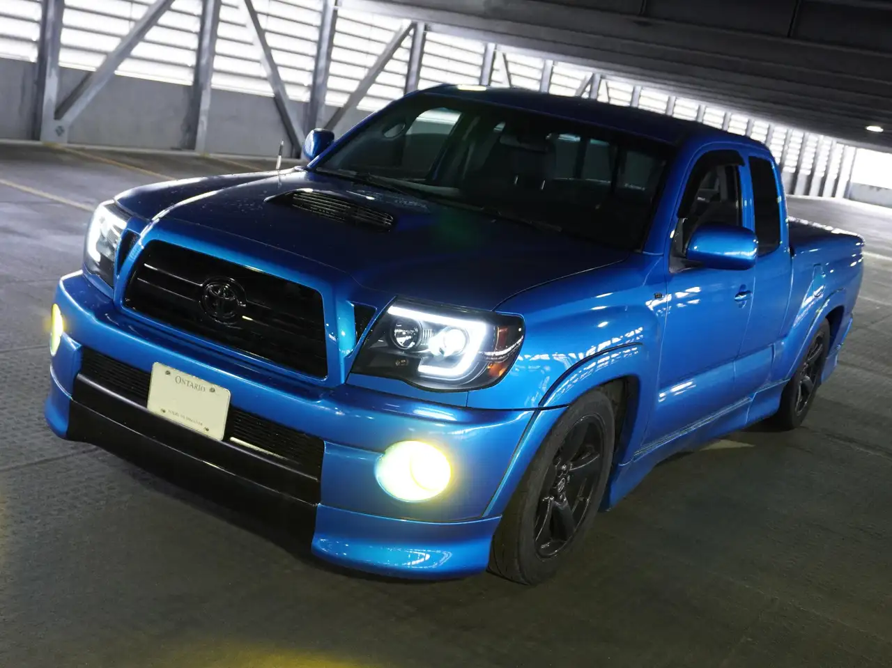 Toyota Tacoma снимка Toyota Tacoma