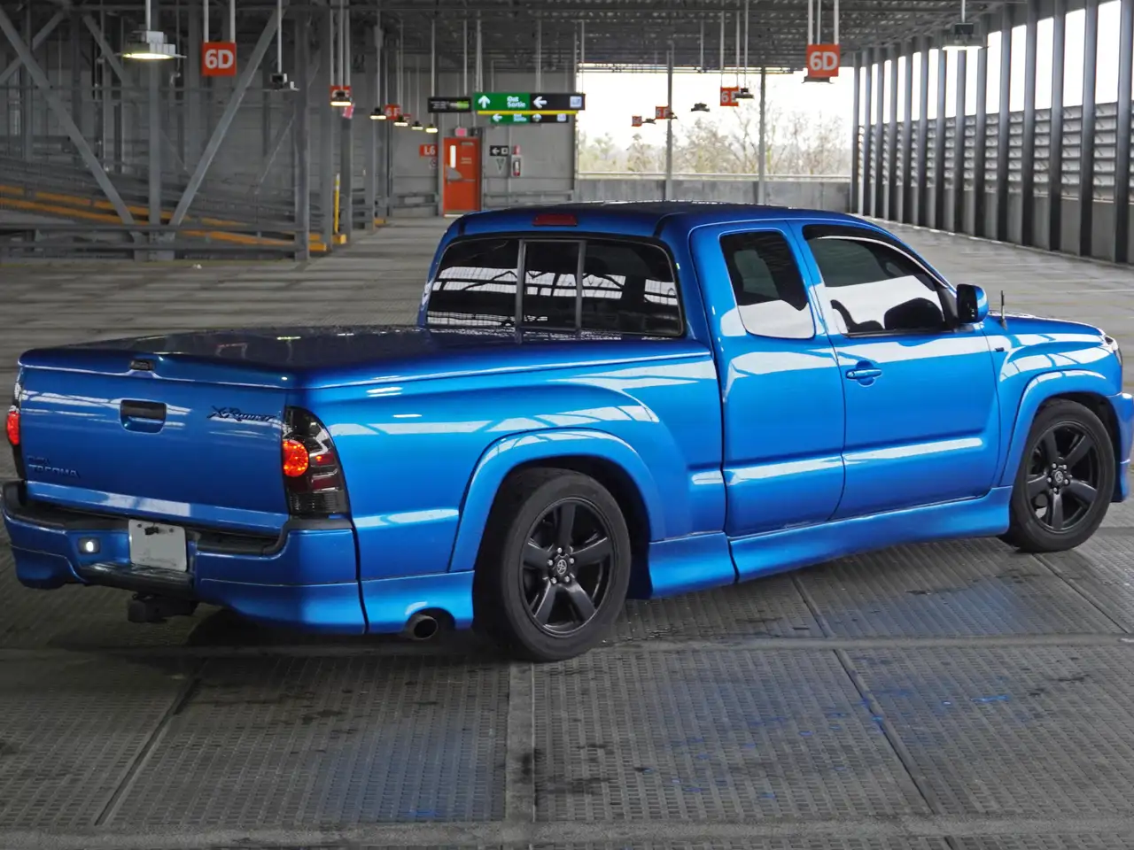 Toyota Tacoma снимка Toyota Tacoma