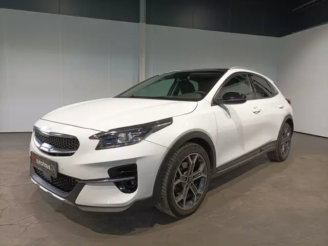 Kia Xceed view 3