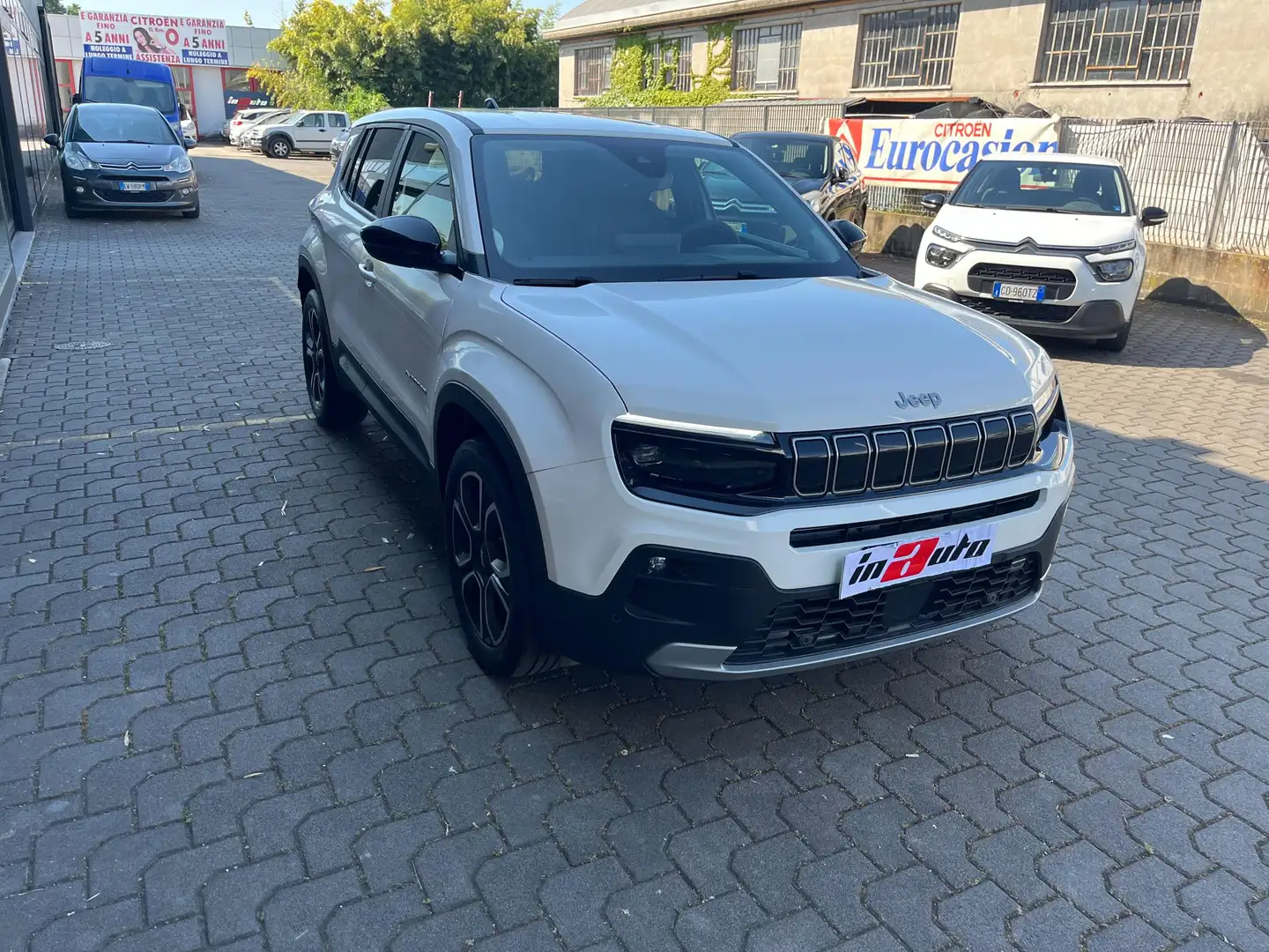 Jeep Avenger 1.2 turbo Summit fwd 100cv Weiß - 2