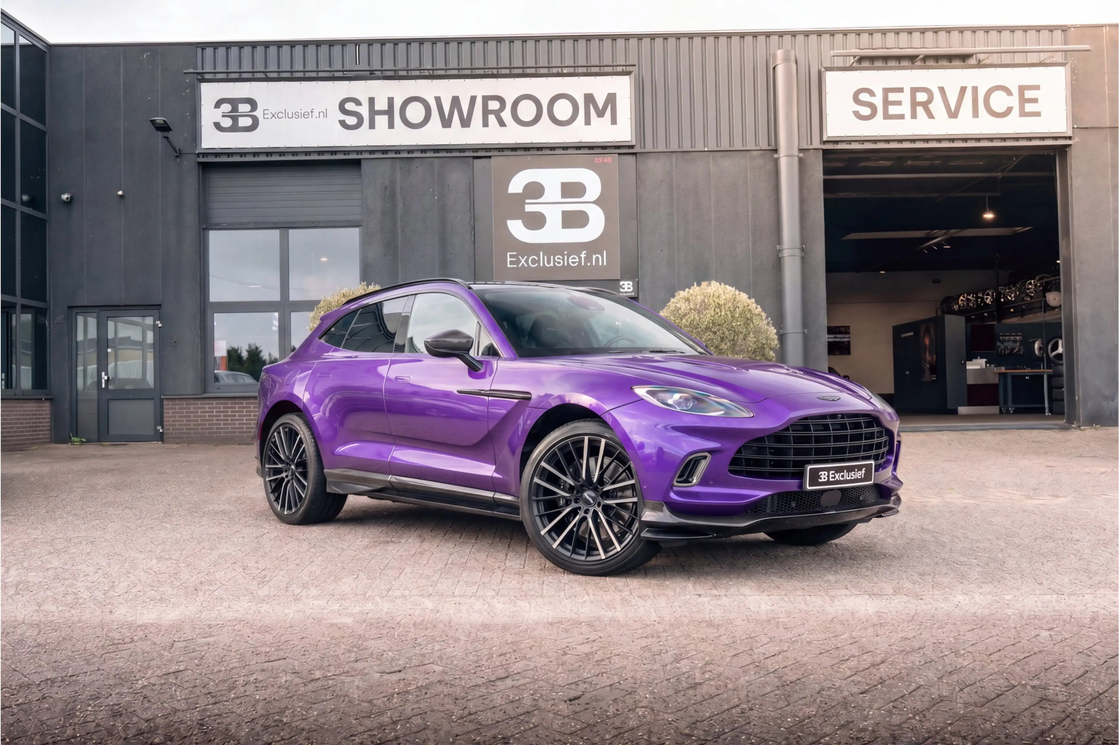Aston Martin DBX 4.0 V8 707 Purple Uniek! — photo 2