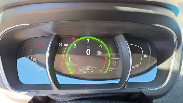Renault Scenic view 12