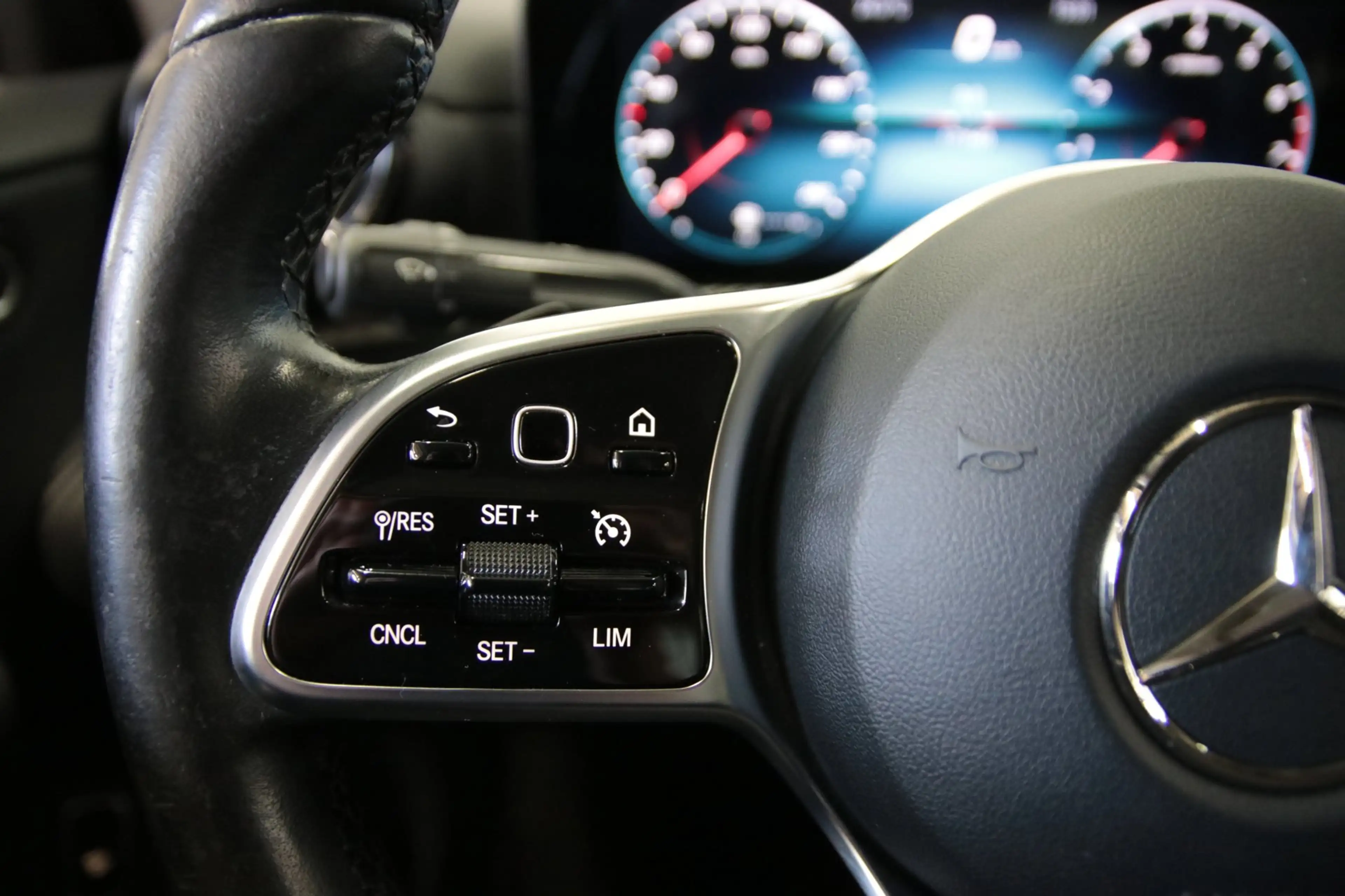 Mercedes-Benz A 180 Apple CarPlay/ Led-koplampen/ Achteruitrijcamera — photo 27