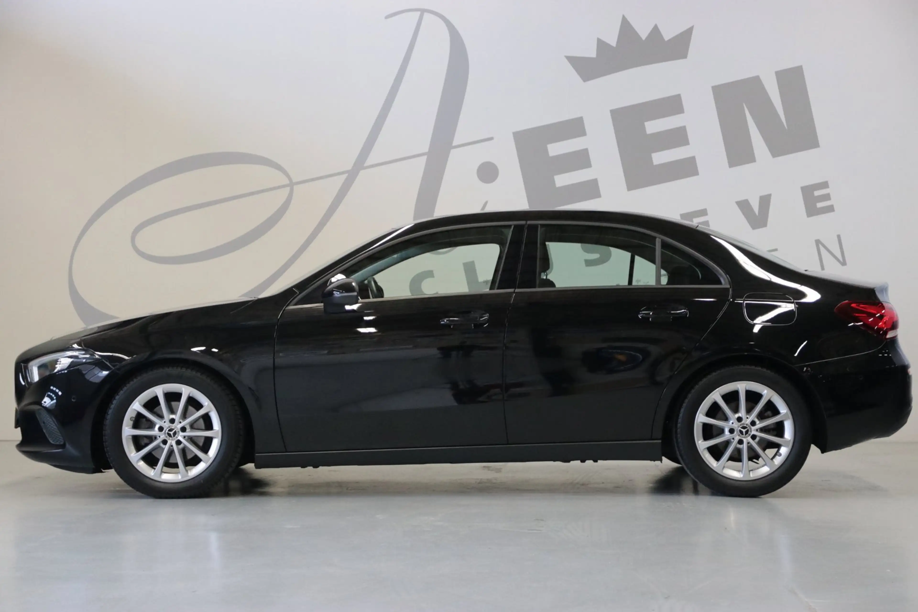 Mercedes-Benz A 180 Apple CarPlay/ Led-koplampen/ Achteruitrijcamera — photo 12