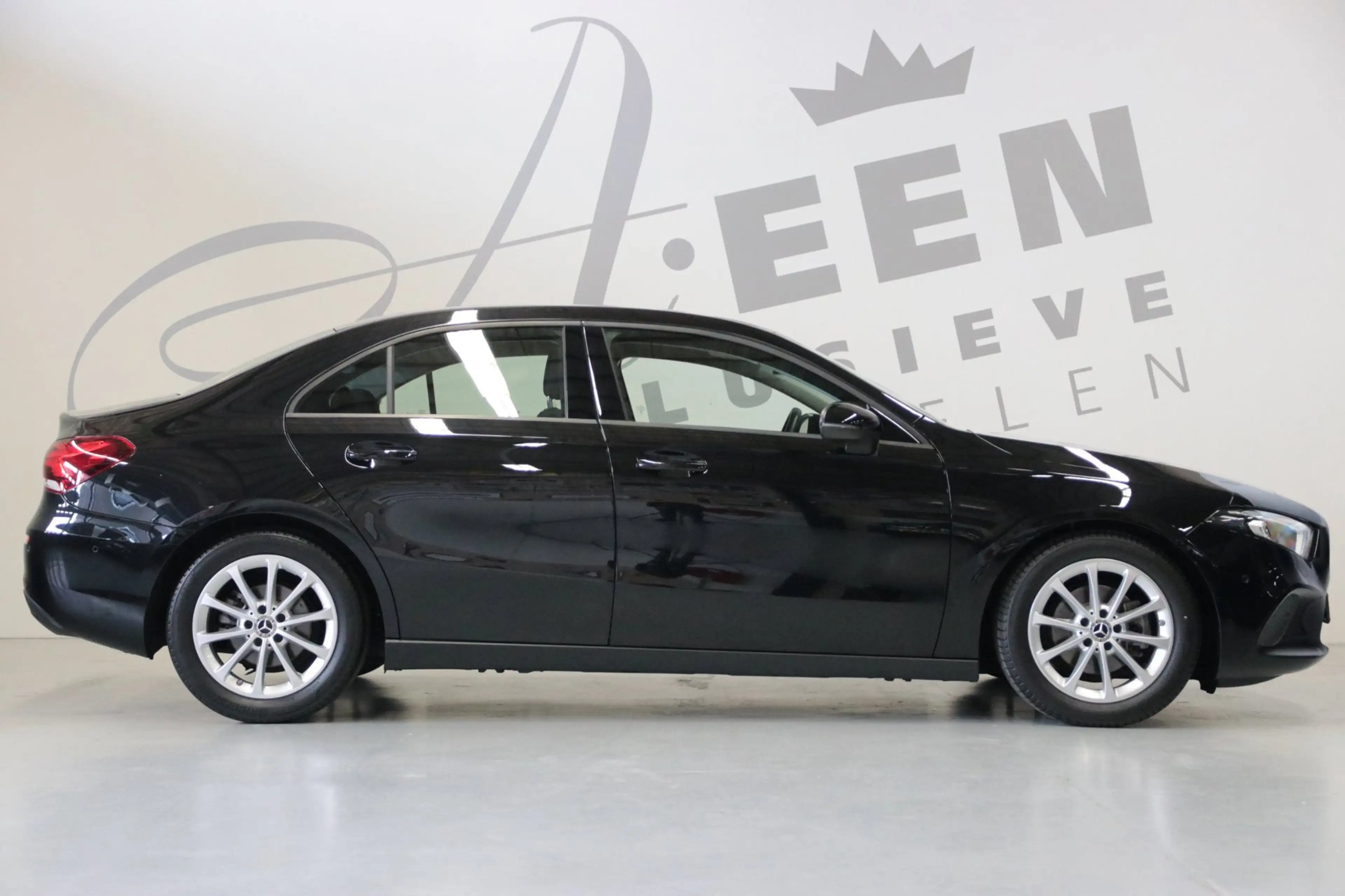 Mercedes-Benz A 180 Apple CarPlay/ Led-koplampen/ Achteruitrijcamera — photo 11