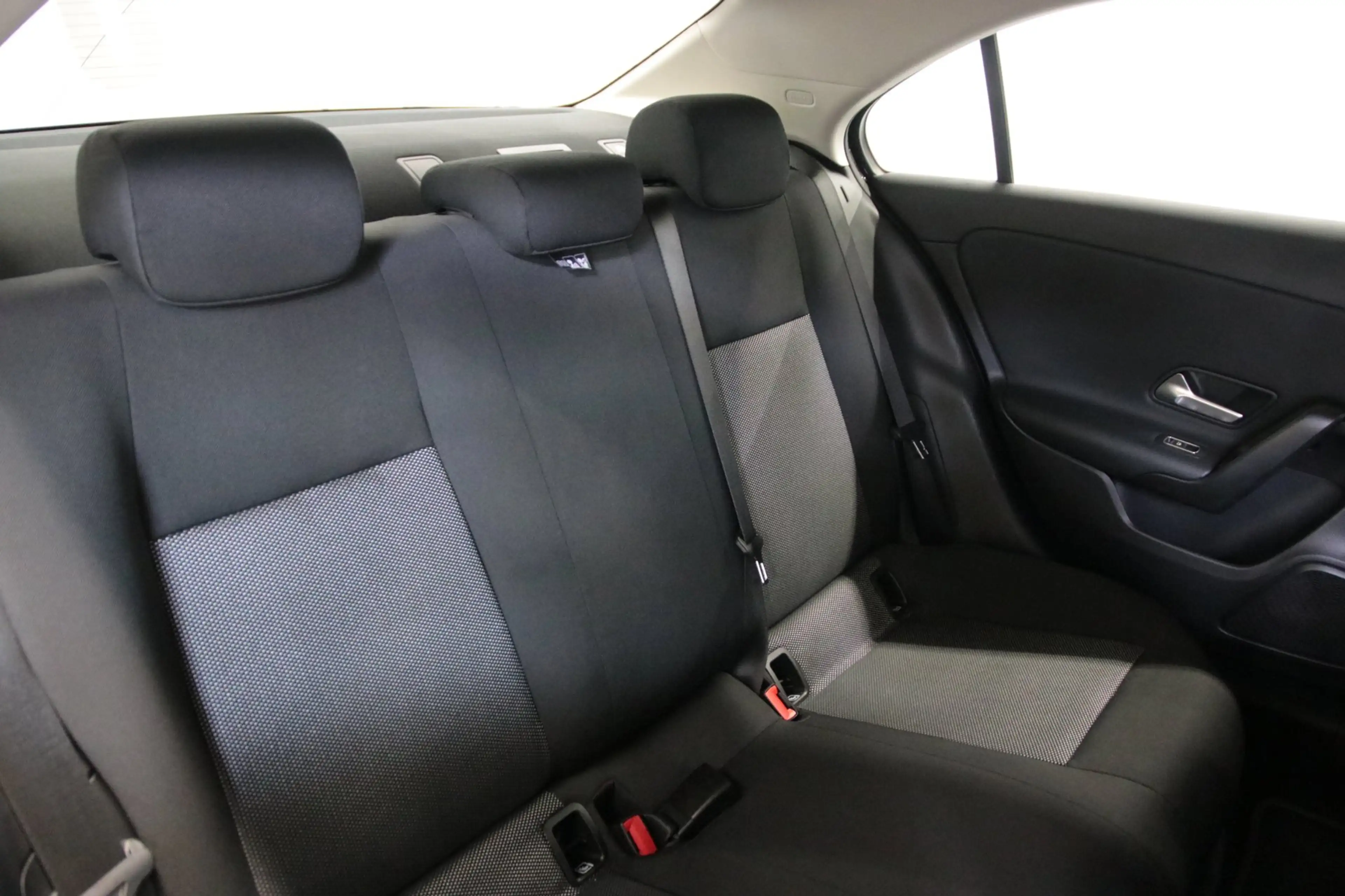 Mercedes-Benz A 180 Apple CarPlay/ Led-koplampen/ Achteruitrijcamera — photo 9