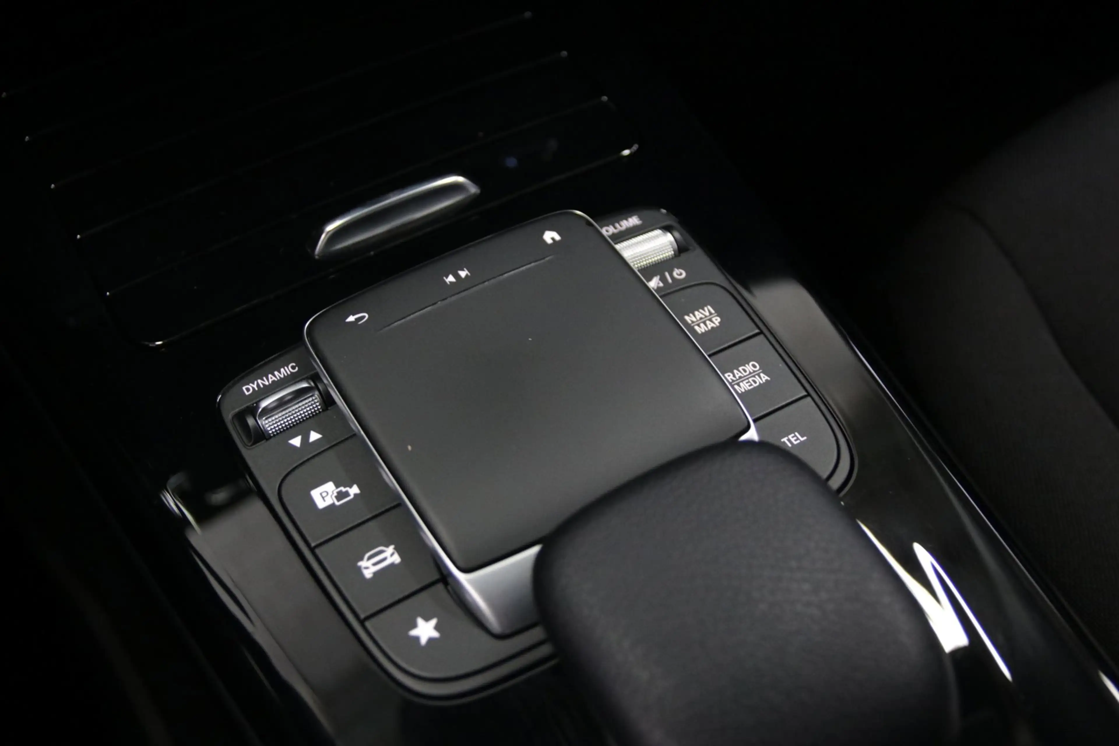 Mercedes-Benz A 180 Apple CarPlay/ Led-koplampen/ Achteruitrijcamera — photo 31