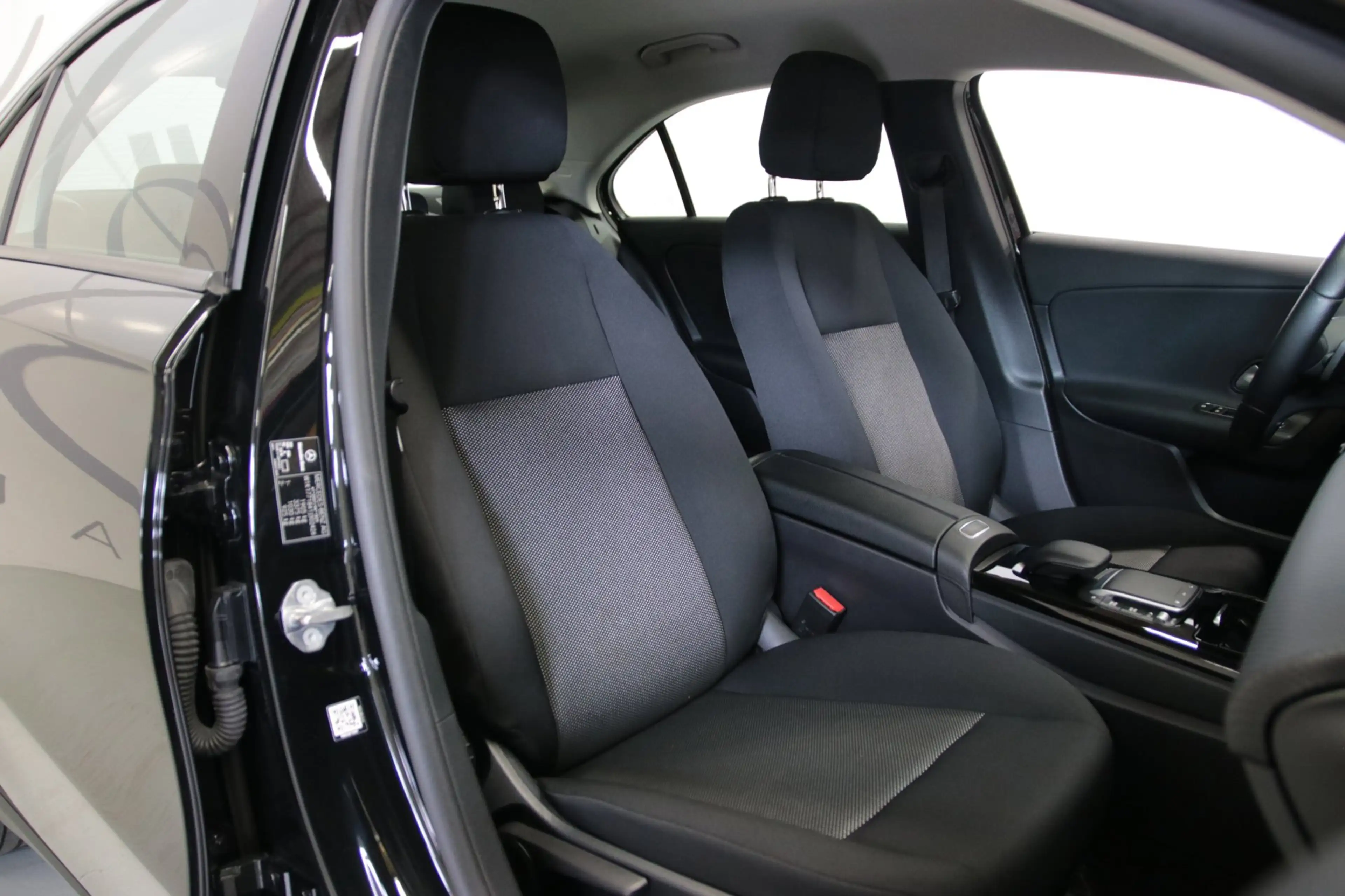 Mercedes-Benz A 180 Apple CarPlay/ Led-koplampen/ Achteruitrijcamera — photo 6