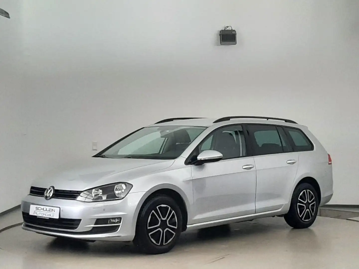 Volkswagen Golf Comfortline BMT*Navi*SHZ*PDC*AHK*2.HD* Argent - 2