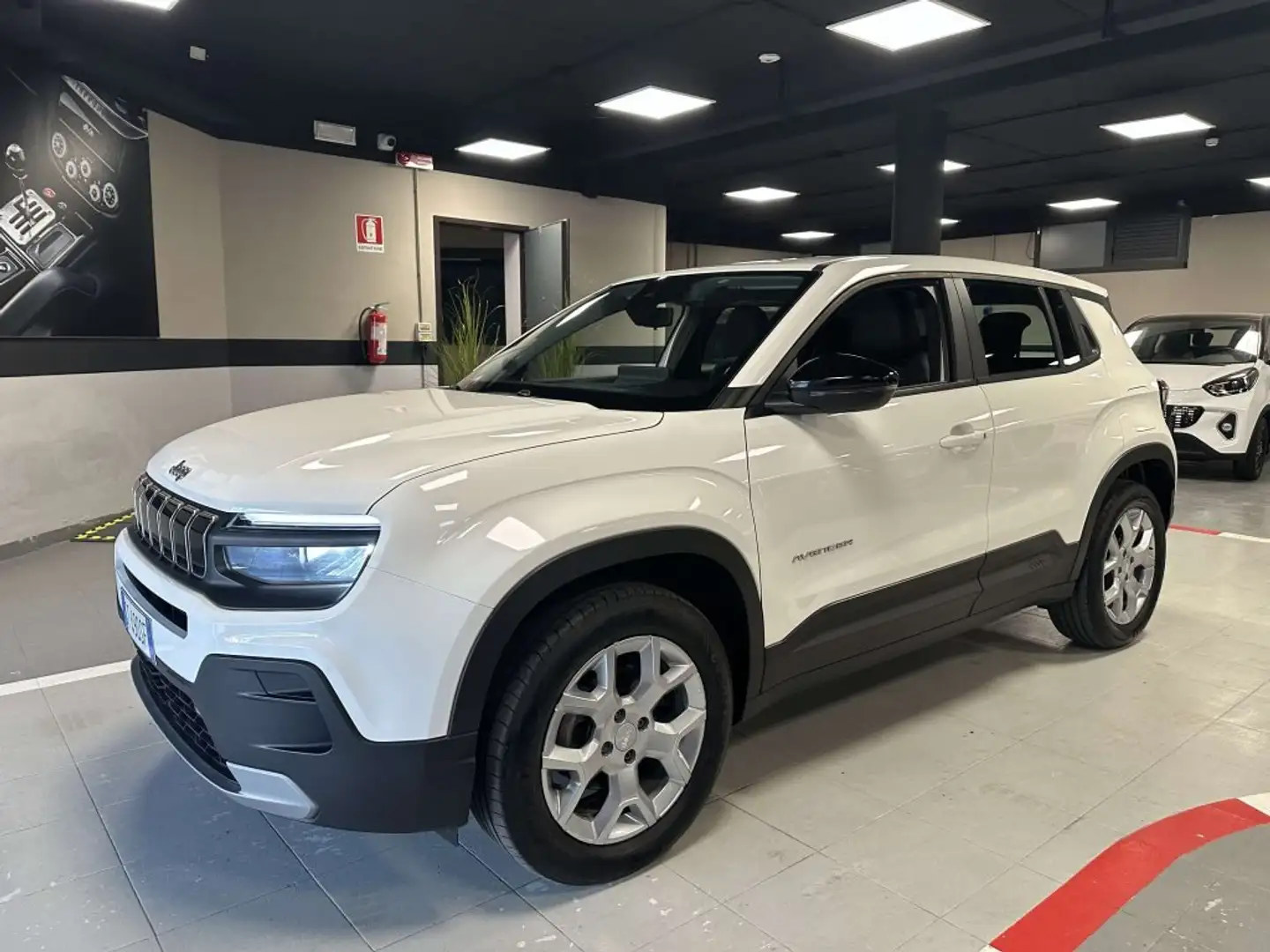 Jeep Avenger 1.2 turbo Altitude fwd 100cv Bianco - 1