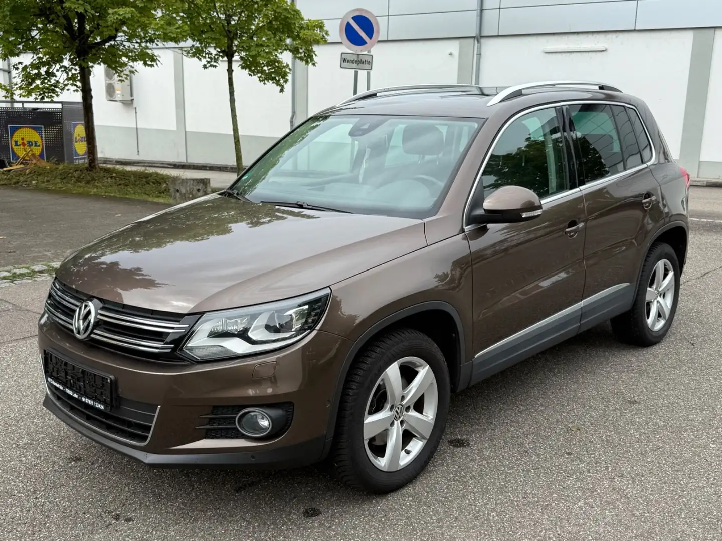 Volkswagen Tiguan Sport&Style 4Motion TÜV NEU/NAVI/LED/PANO Braun - 2