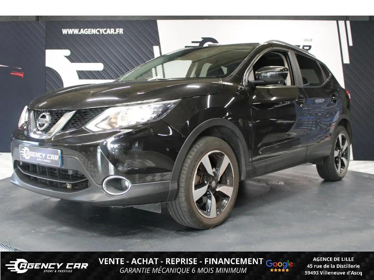 Nissan Qashqai 1.6 dCi 130 Connect 1ère main Suivi complet Aucun frais Toit Panoramique Noir - 1