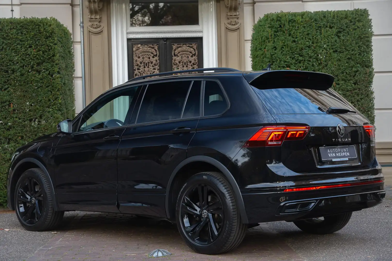 Volkswagen Tiguan 1.4 TSI eHybrid R-Line Business+ CAMERA | IQ LIGHT Noir - 2