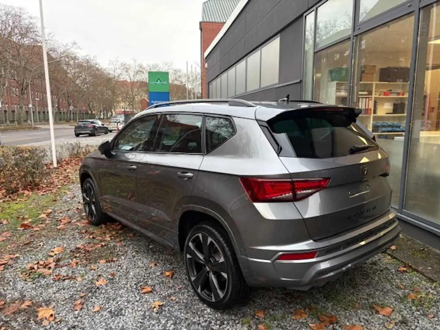 CUPRA Ateca Basis Grau - 2