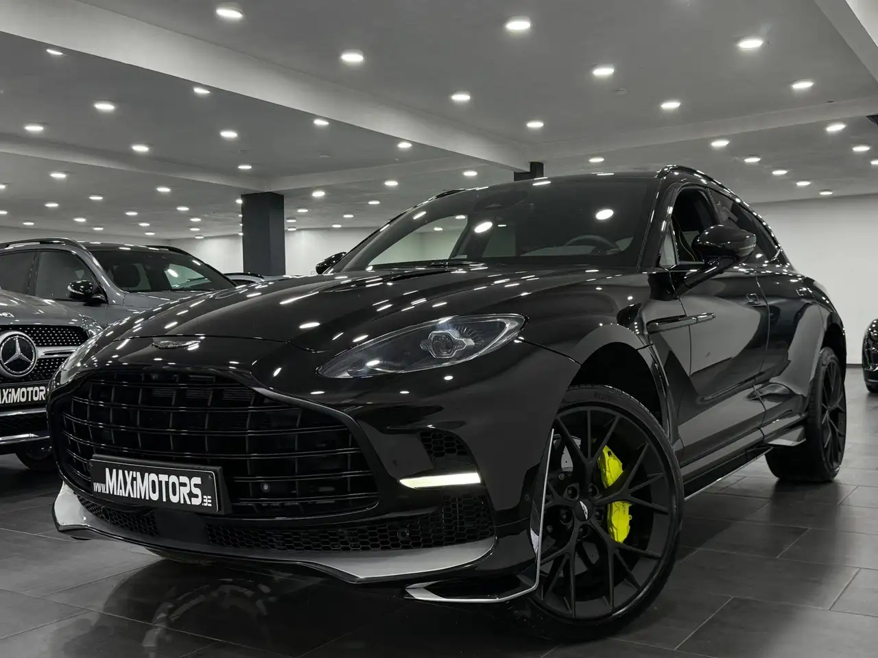Aston Martin DBX
