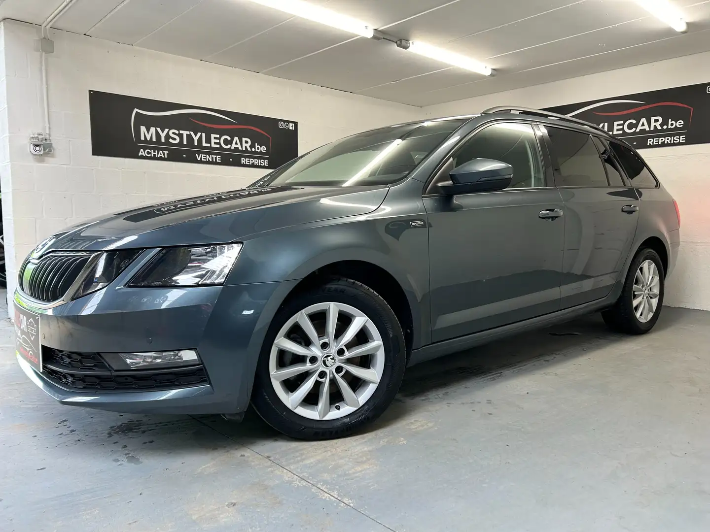 Skoda Octavia 1.0 TSI ESSENCE, NAVI, EURO 6 D-TEMP, GARANTIE 1AN Grau - 1
