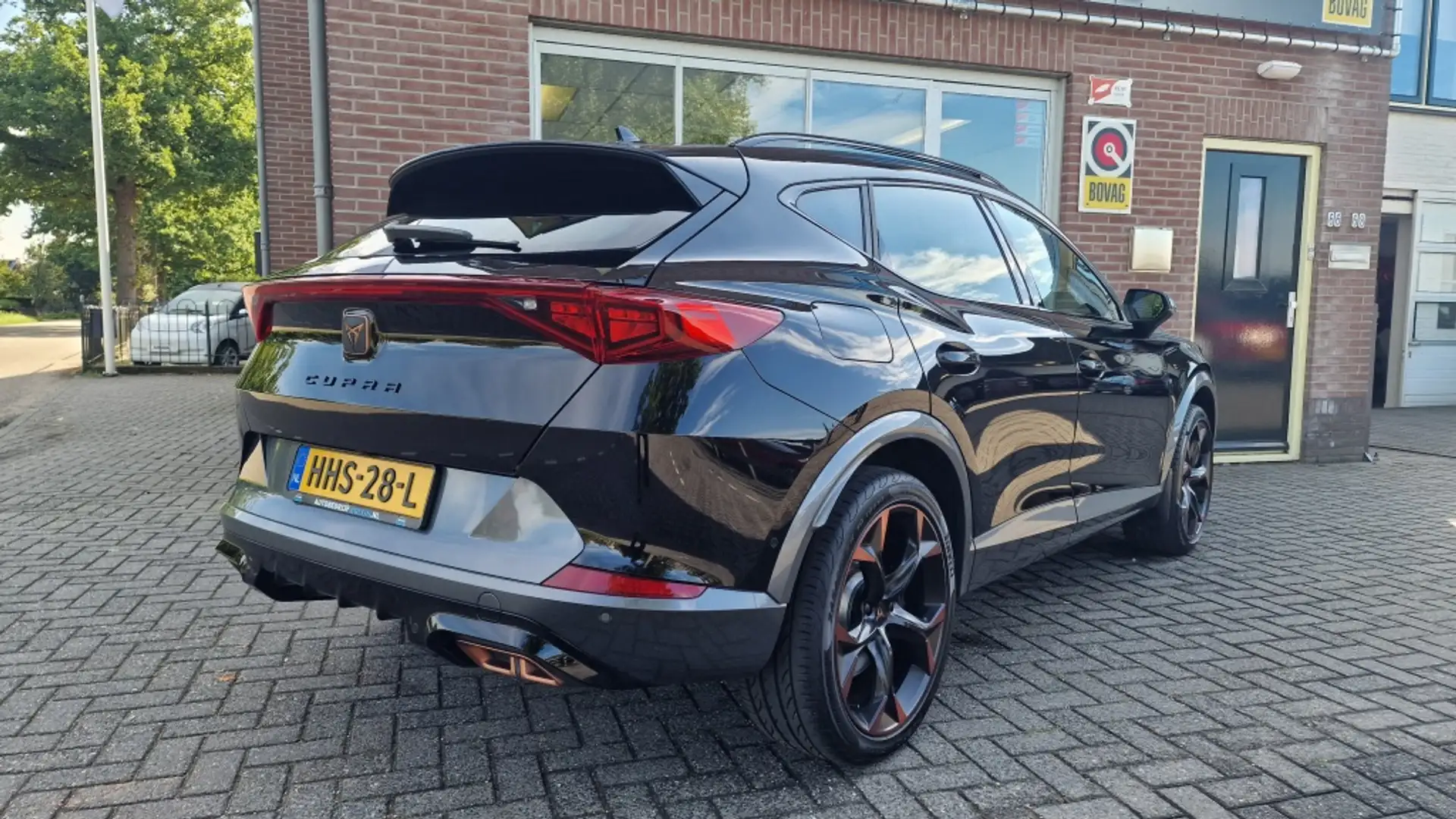 CUPRA Formentor 1.4 e-Hyb Copper Edition, 245PK, Panorama dak Zwart - 2