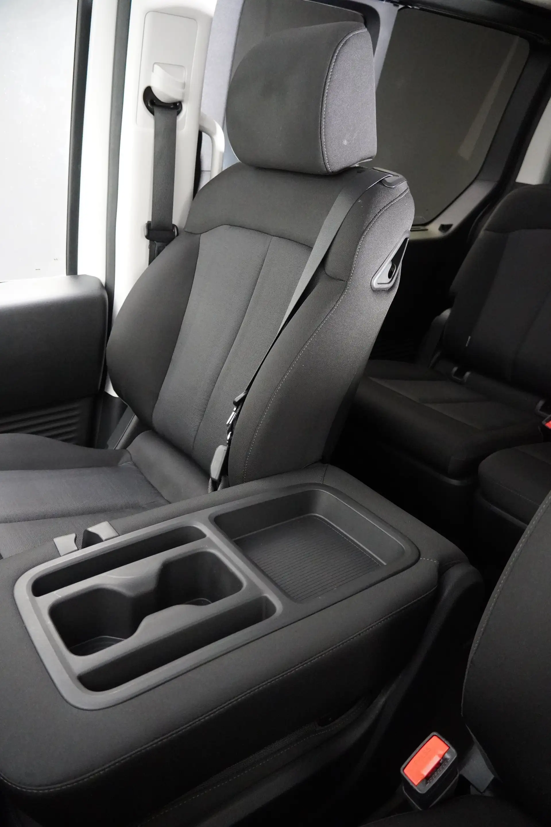 Hyundai STARIA Bus 2,2 CRDi Trend Line 4WD DCT Aut. — photo 14
