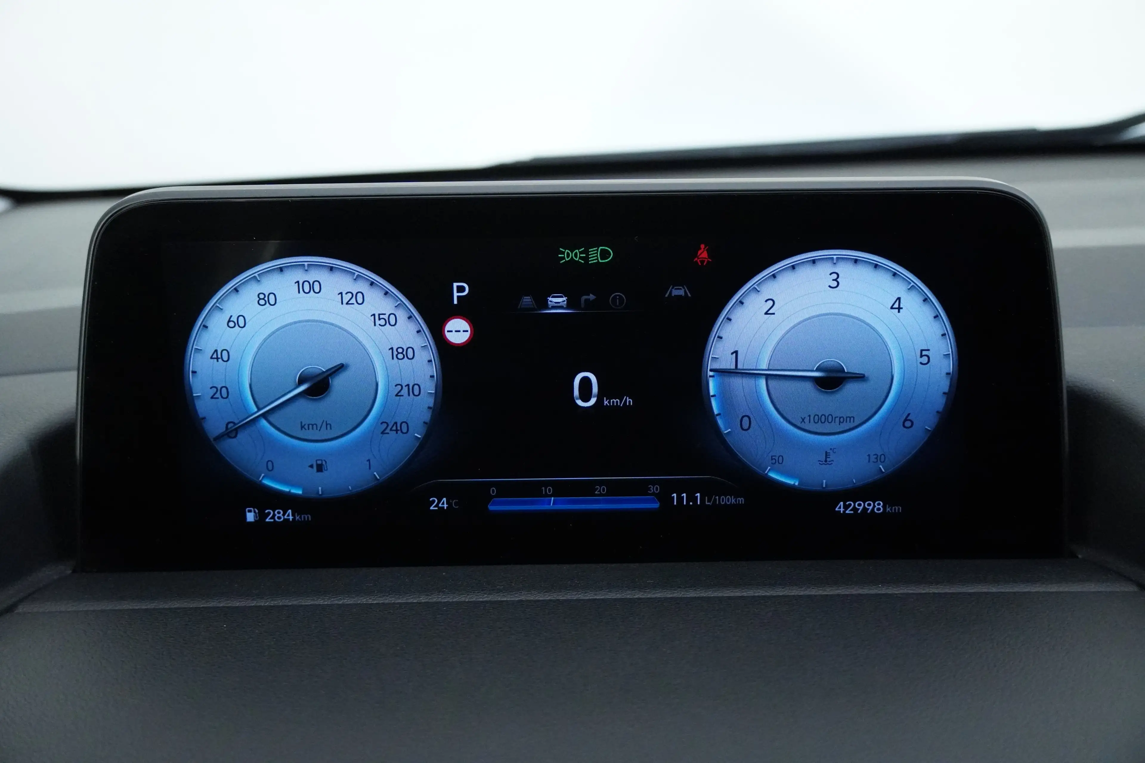 Hyundai STARIA Bus 2,2 CRDi Trend Line 4WD DCT Aut. — photo 6